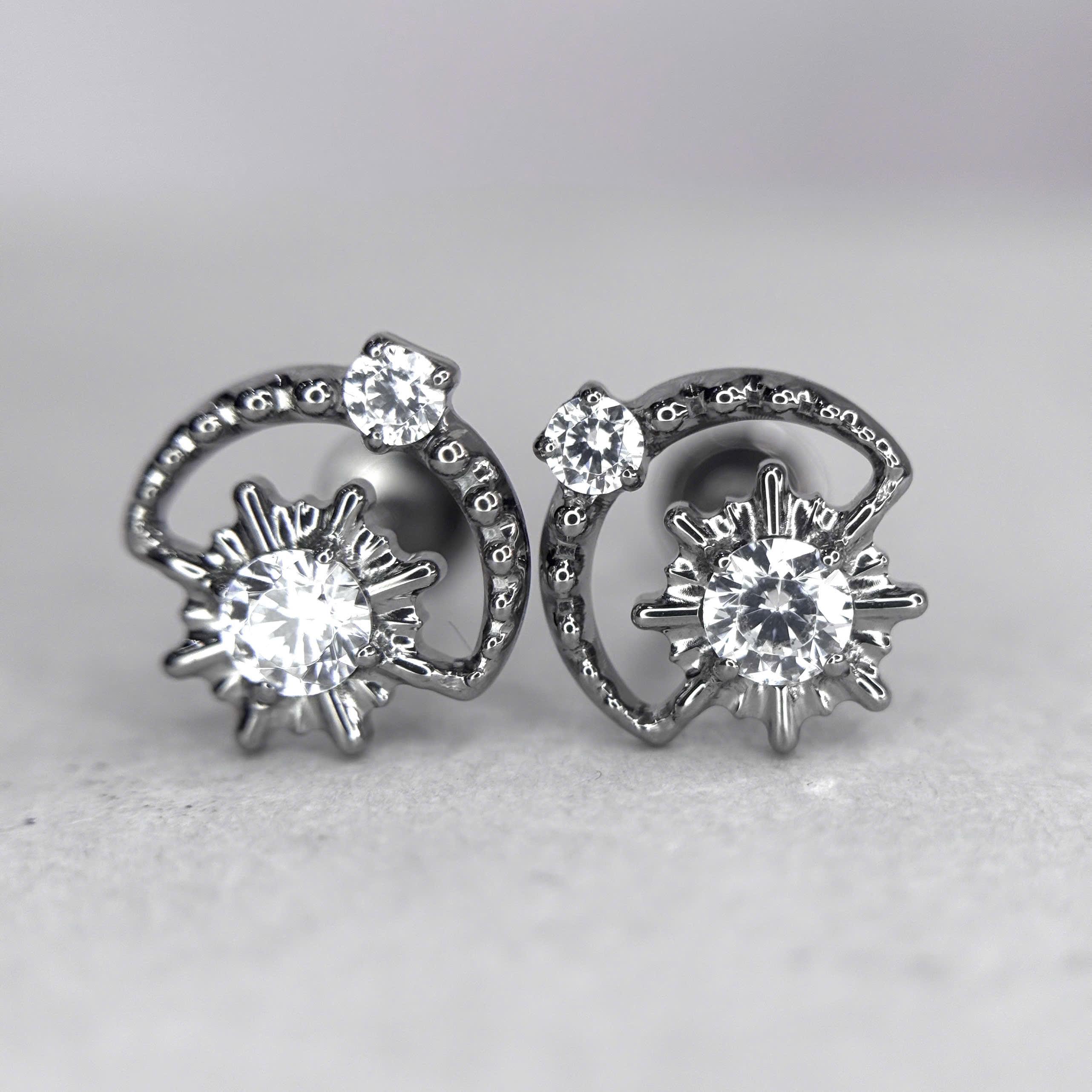 Khuyên kiểu titan mặt trời vòm