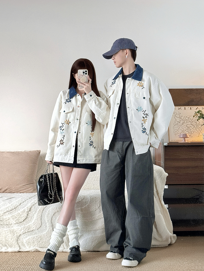 Áo Khoác Đôi Thêu Hoa Denim Cổ Xanh_thumbnail_1