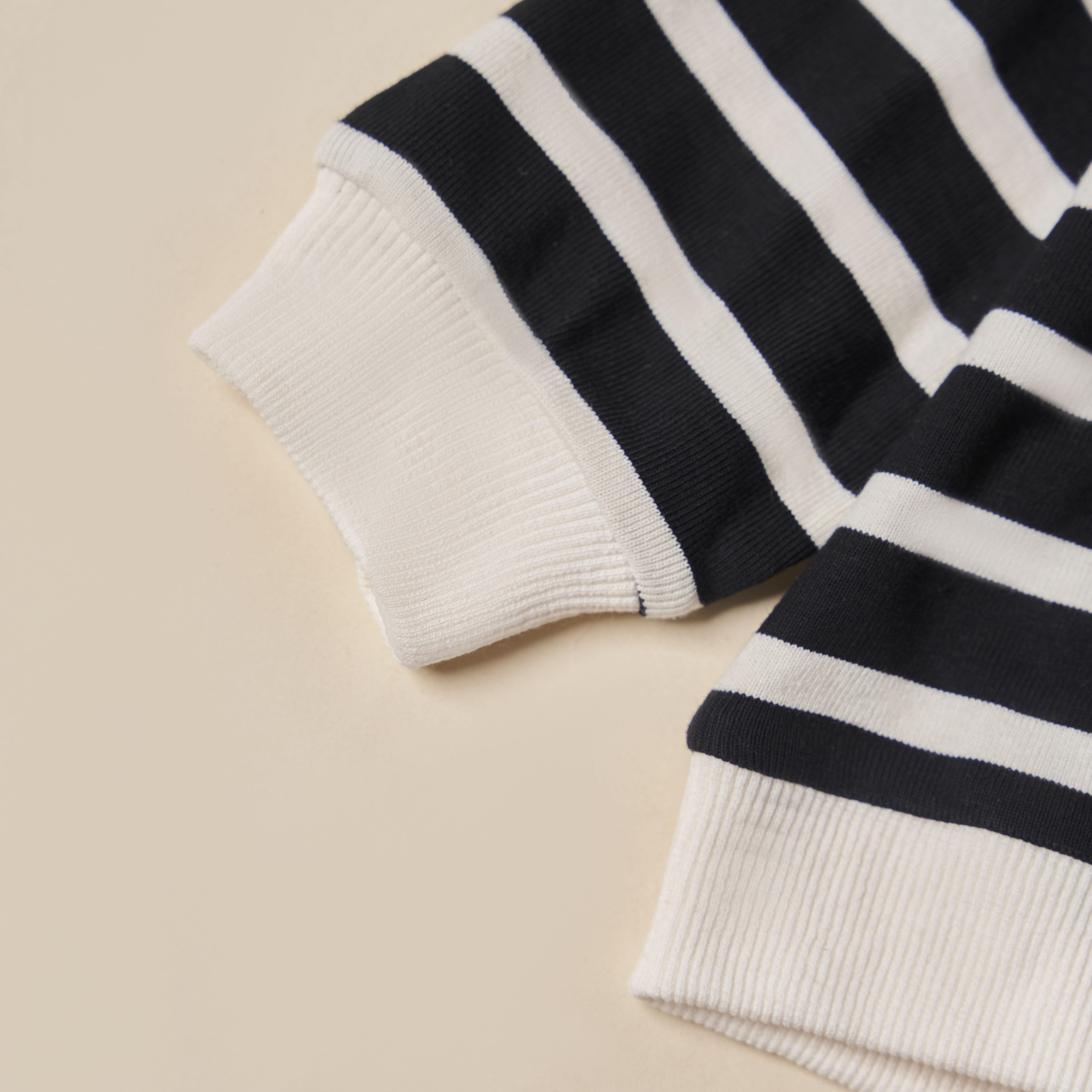 Áo len tăm kẻ cổ polo_thumbnail_2