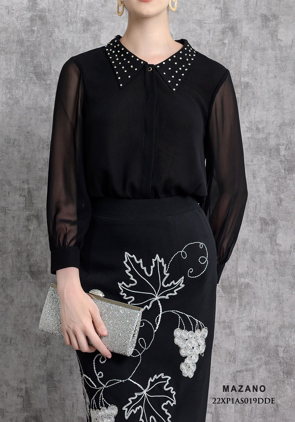 Áo sơ mi đen dài tay đính cổ_thumbnail_5