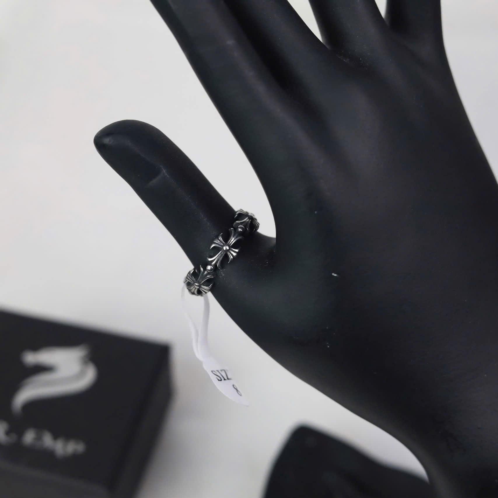 Nhẫn titan chrome heart hoạ tiết hoa Iris_thumbnail_2