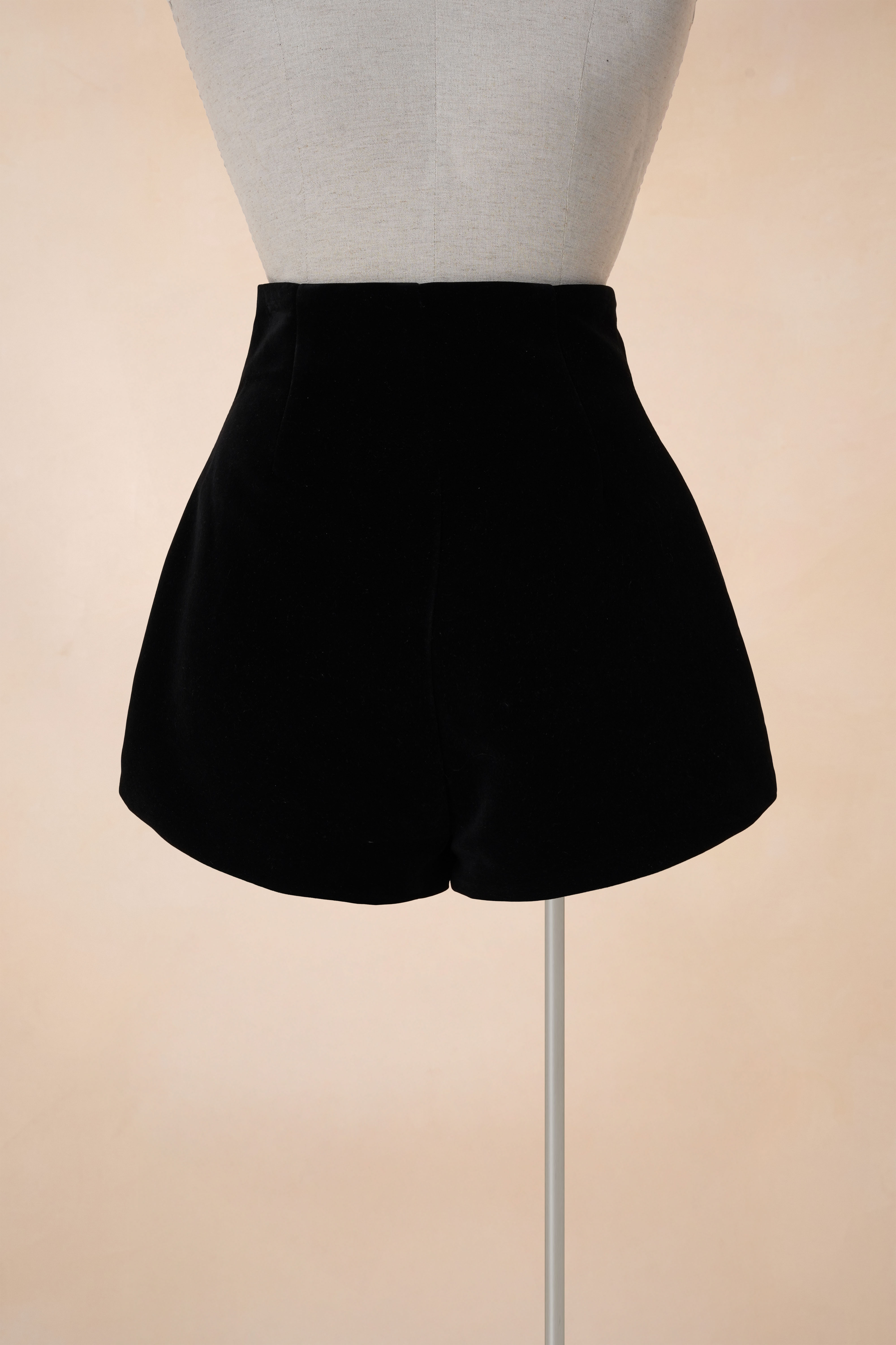 Quần Short Nhung Trơn