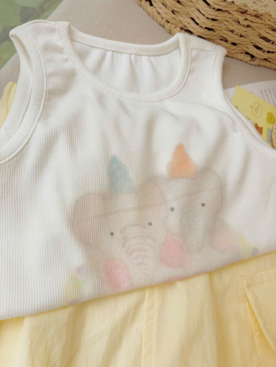 (E176) Áo sát nách trắng kem họa tiết voi hãng OD