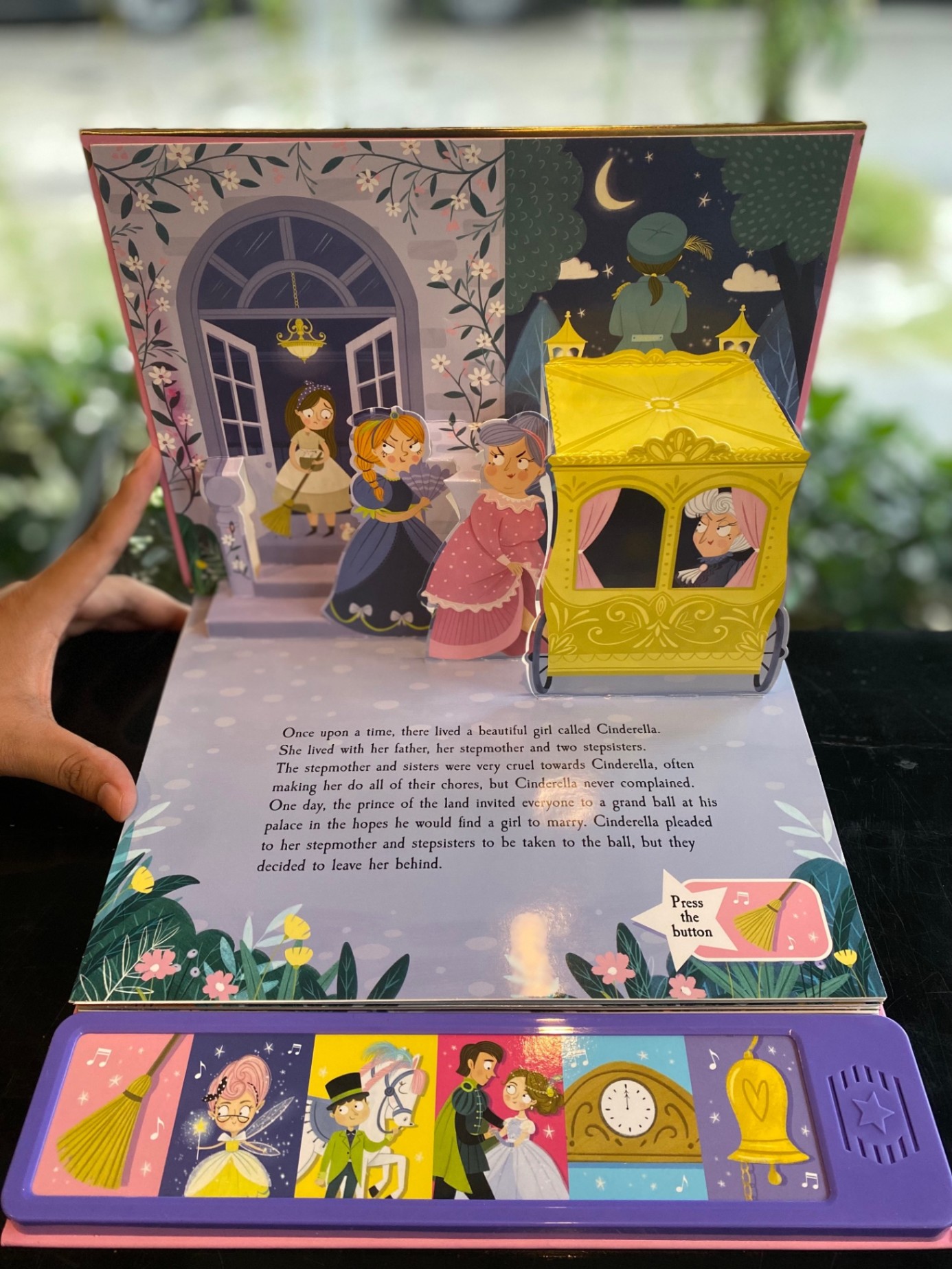 FAIRYTALES POP-UP SOUND BOOK: CINDERELLA (North Parade)_thumbnail_7