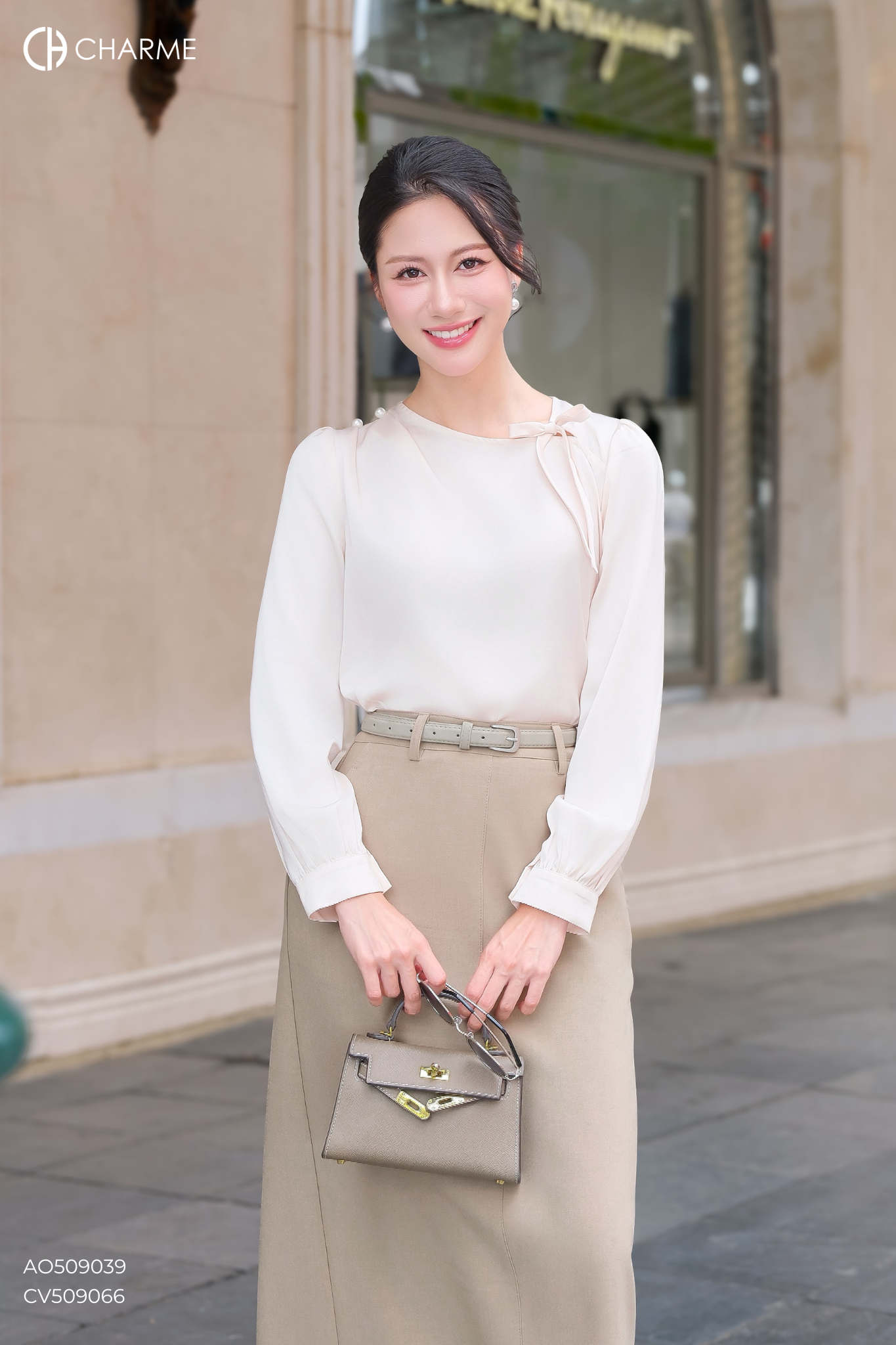 Áo cổ tròn ly vai đính ngọc_thumbnail_3