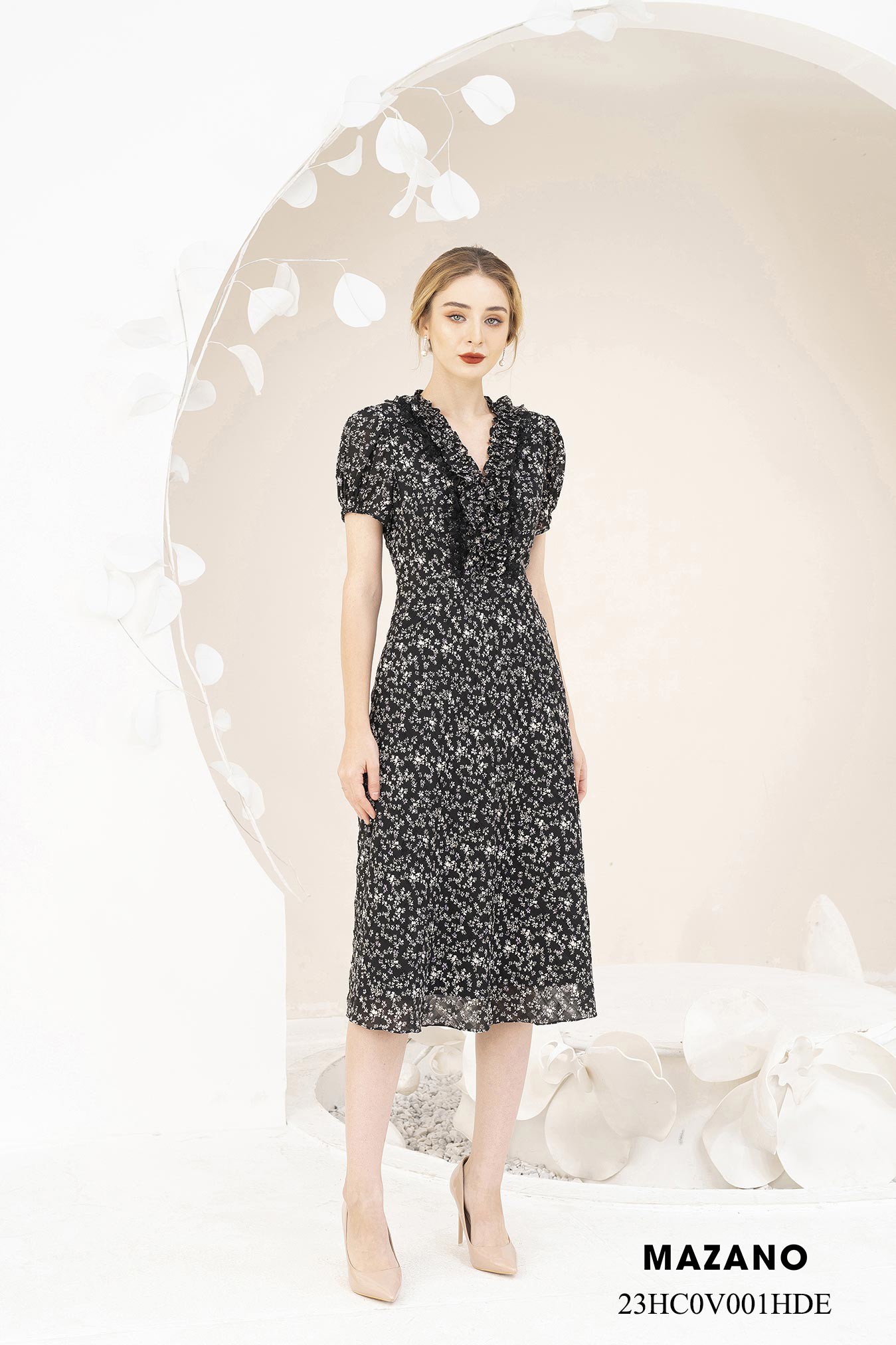 Váy Đầm Ôm Vải thô mỏng Họa tiết hoa nhí Cổ V phối ren Tay ngắn Dài đến bắp chân 23HC0VA001HDE