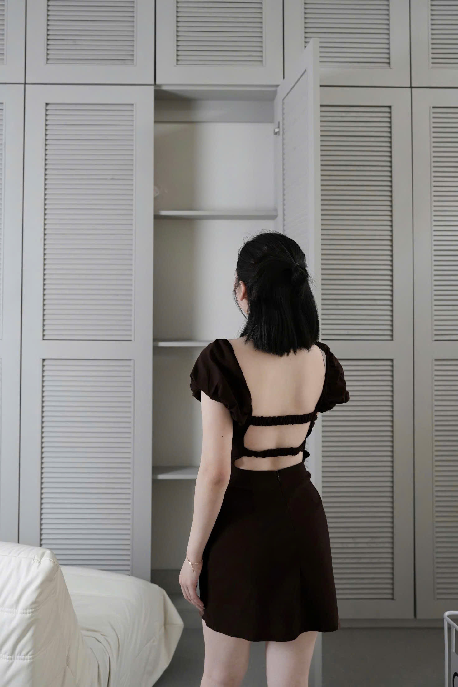 Đầm Stra hở lưng ( ĐEN )_thumbnail_4