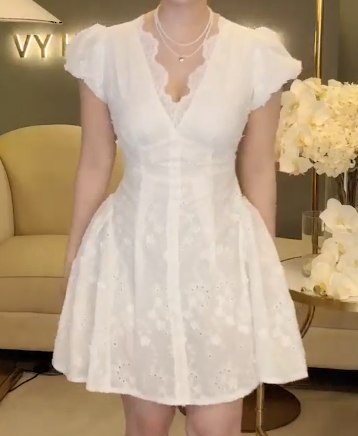 Đầm Xoè Cổ V Tay Bồng