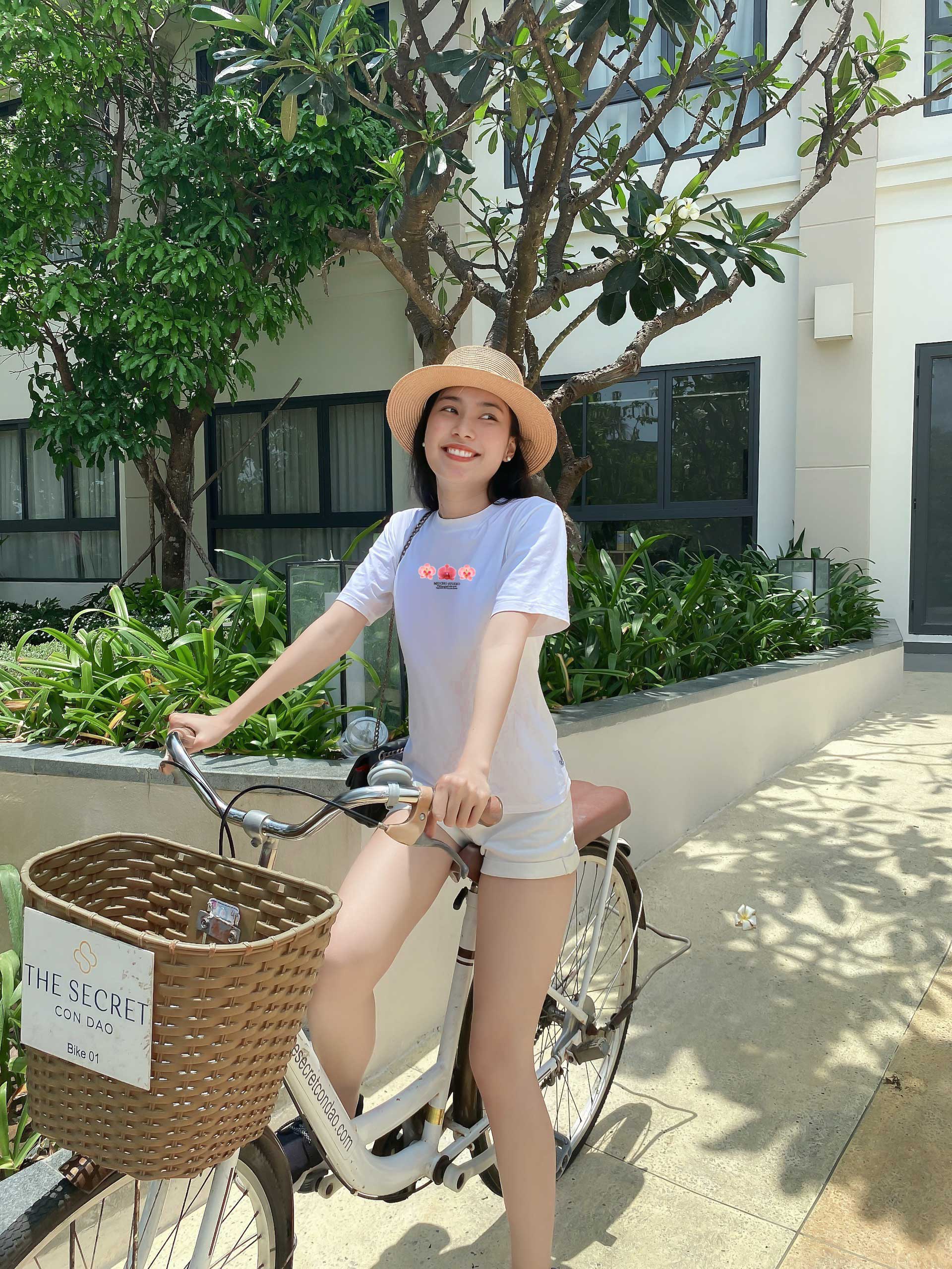 Áo thun nữ in hoa nhỏ xinh form vừa regular ARD1328 Miucho chic vải cotton in mix_thumbnail_4