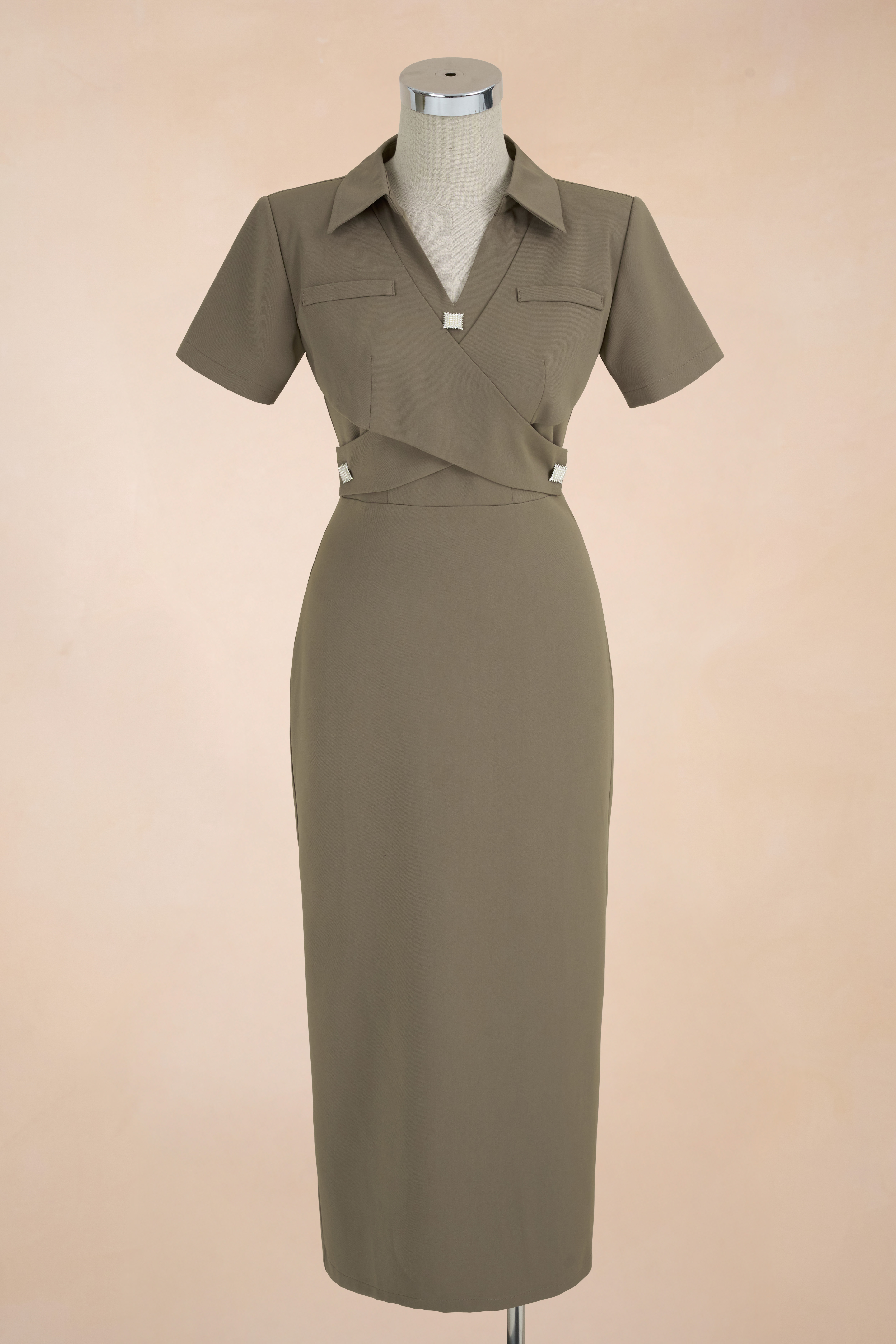 Đầm Bút Chì Suông Vạt Chéo Đính Đá