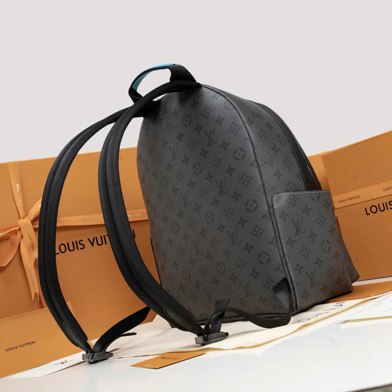 Ba lô nam Louis Vuitton Discovery PM hoa xám_thumbnail_8