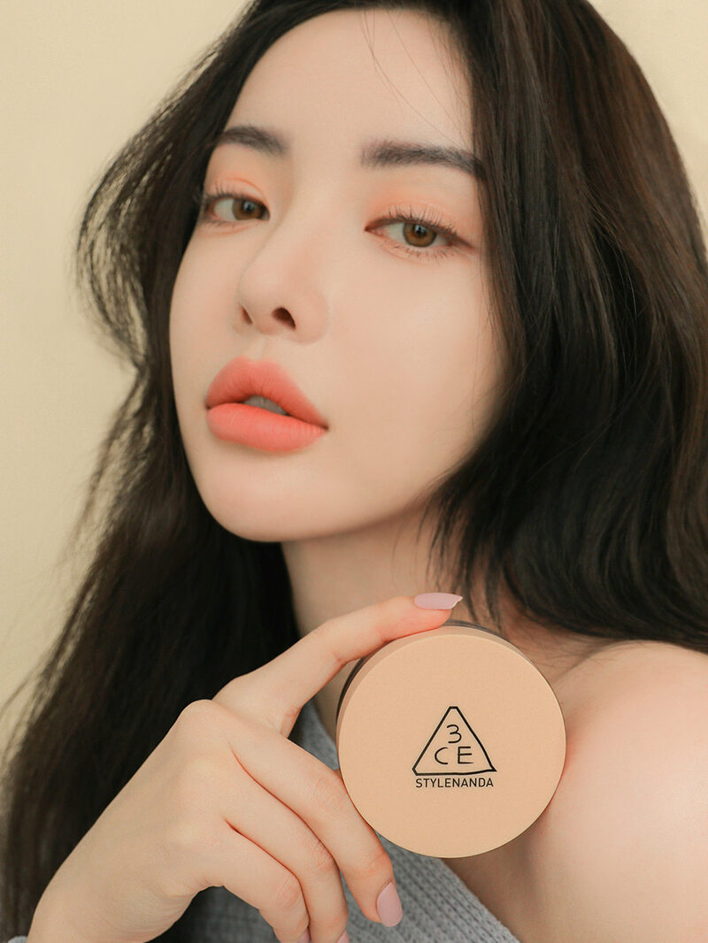 Phấn Phủ Bột Kiềm Dầu 3CE Stylenanda Natural Finish Loose Powder #002 (Natural)_thumbnail_1