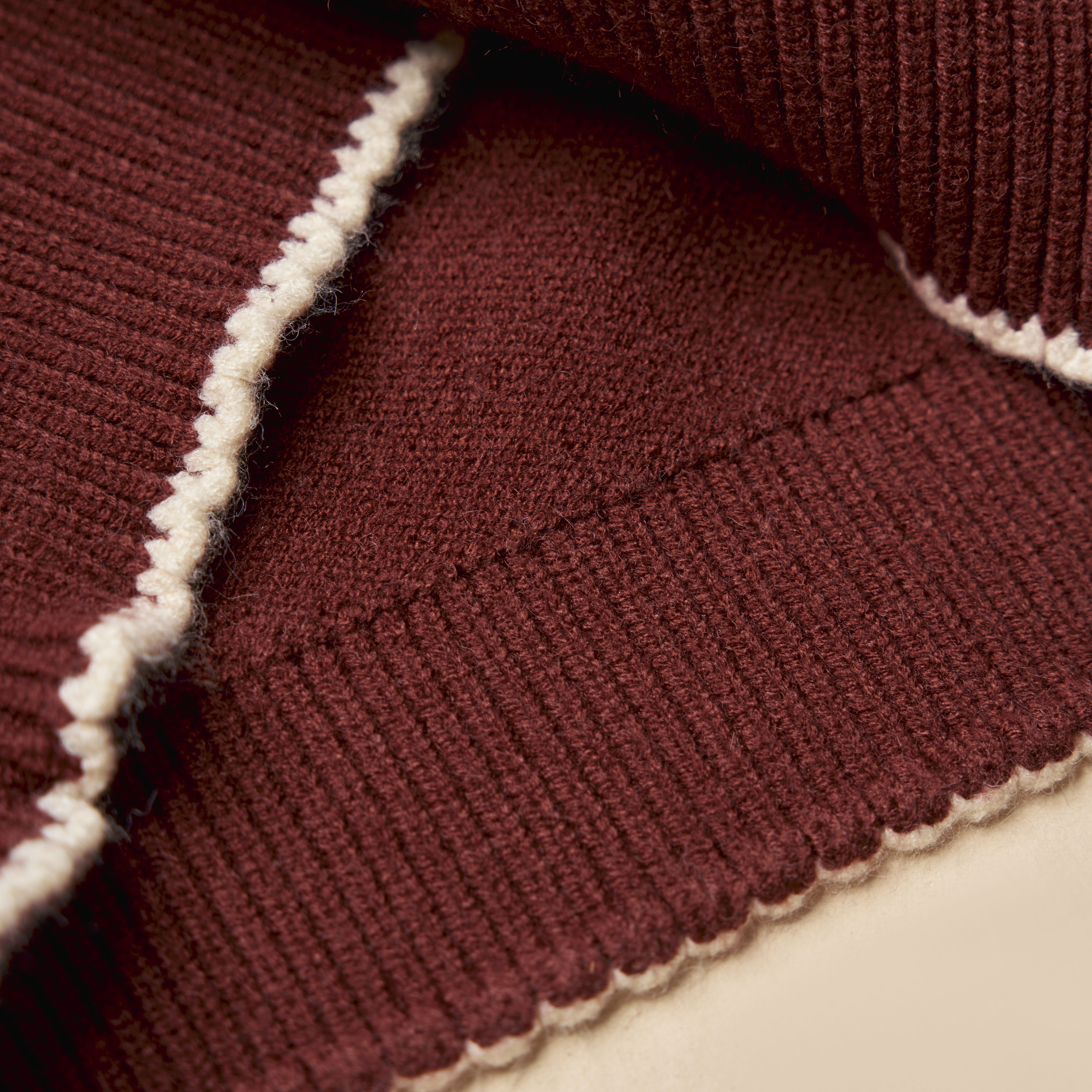 Áo len thêu  thân trước_thumbnail_1