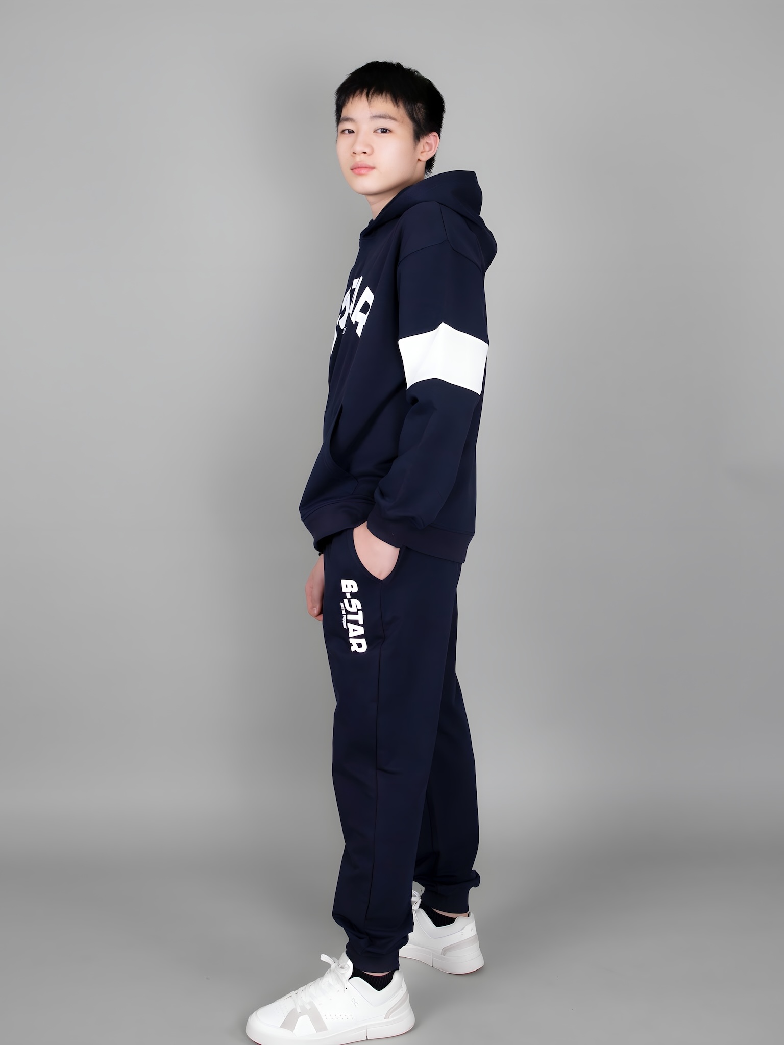 Áo nỉ hoodie màu navy tay phối đỏ trắng_thumbnail_2