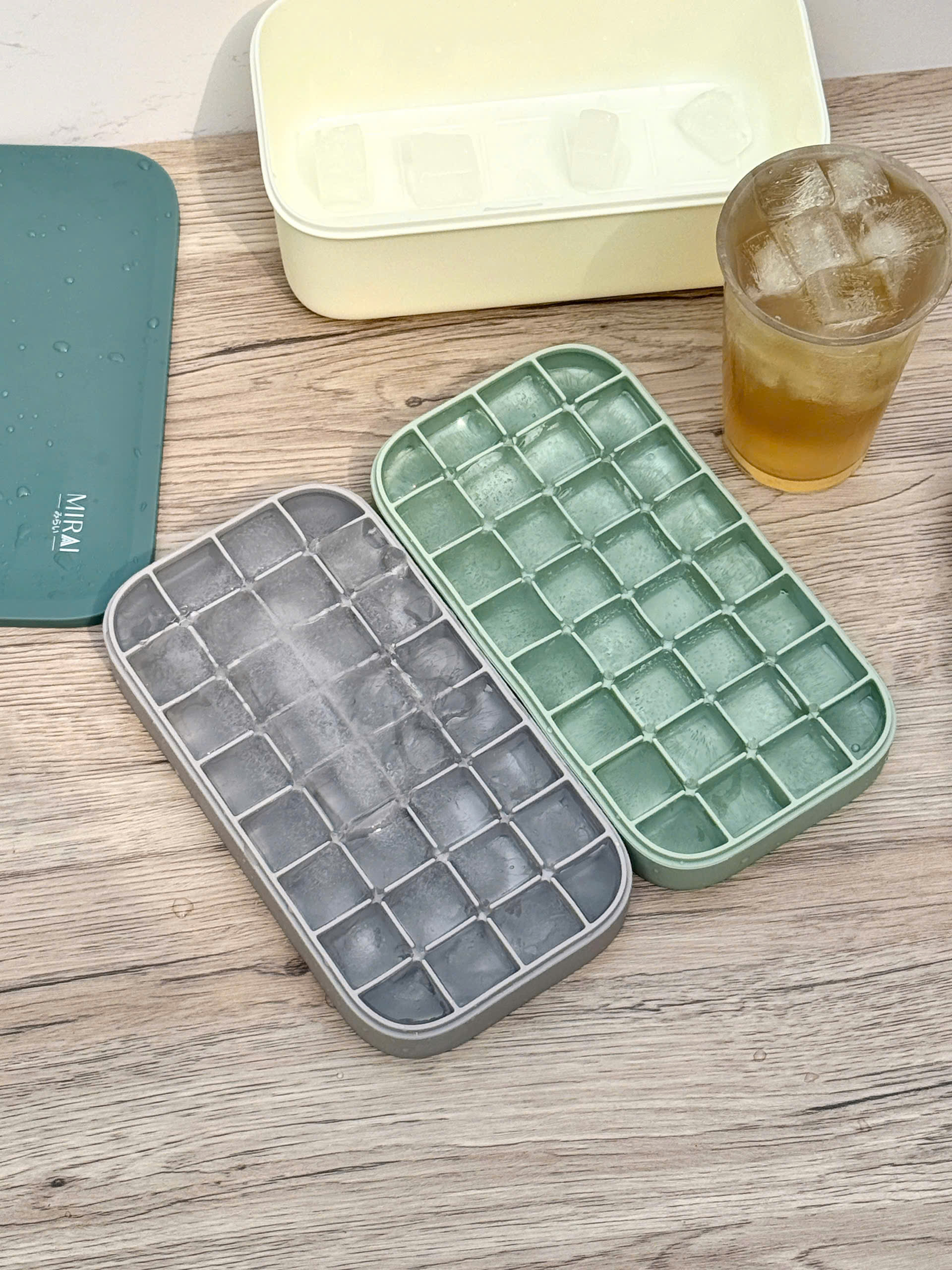 Hộp 2 Khay Đá Silicon Có Nắp Đậy & Khay Trữ Đá Mirai_thumbnail_13