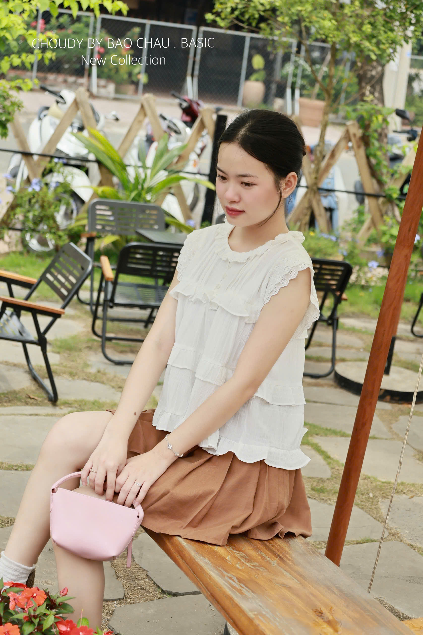 U80 ÁO THÊU HOA TRẮNG_thumbnail_10