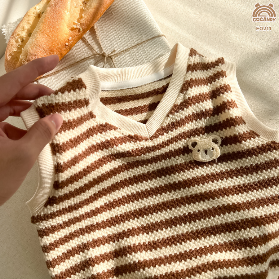 Áo gile kẻ NÂU BE thêu gấu_thumbnail_2