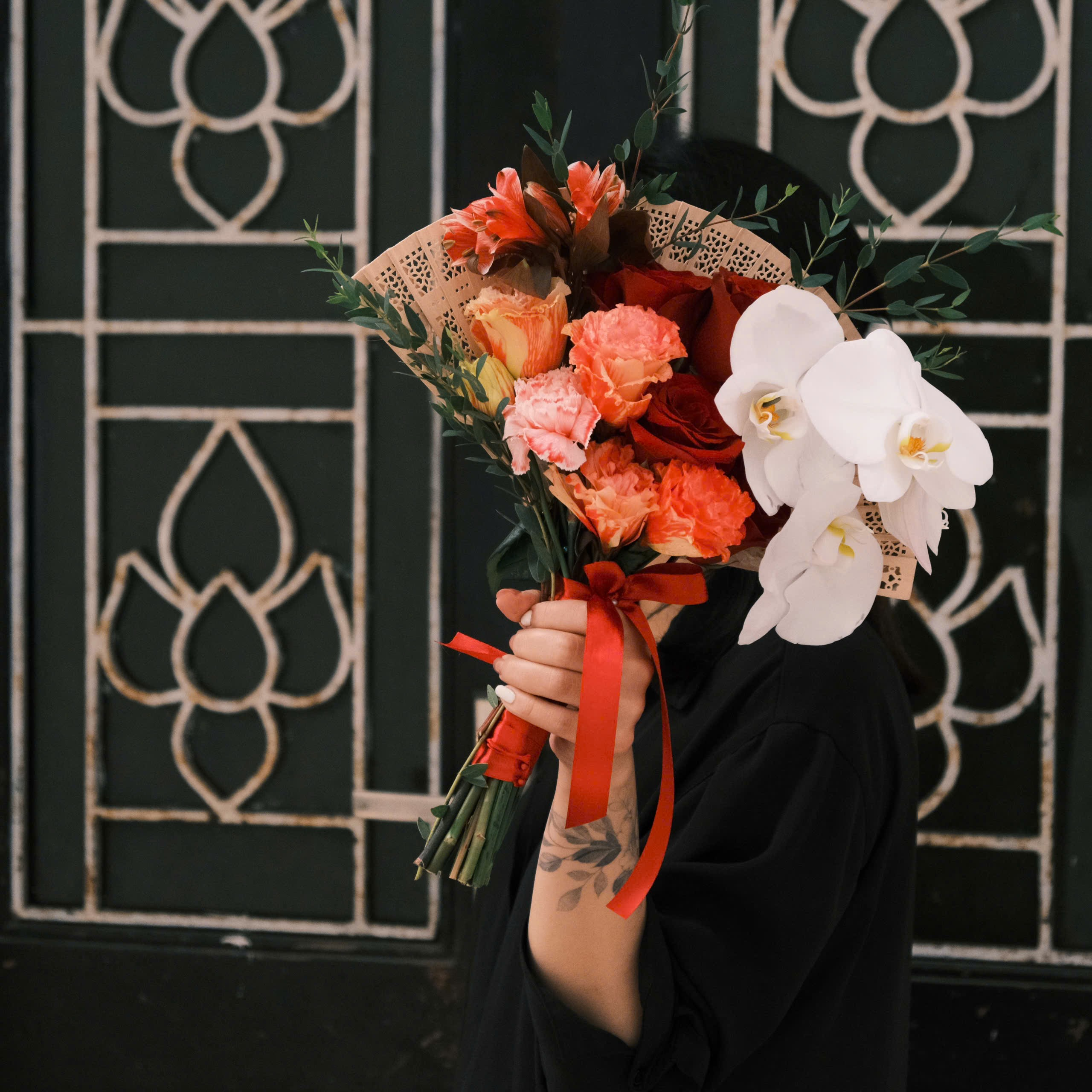 Bó hoa quạt cầm tay - Tone đỏ