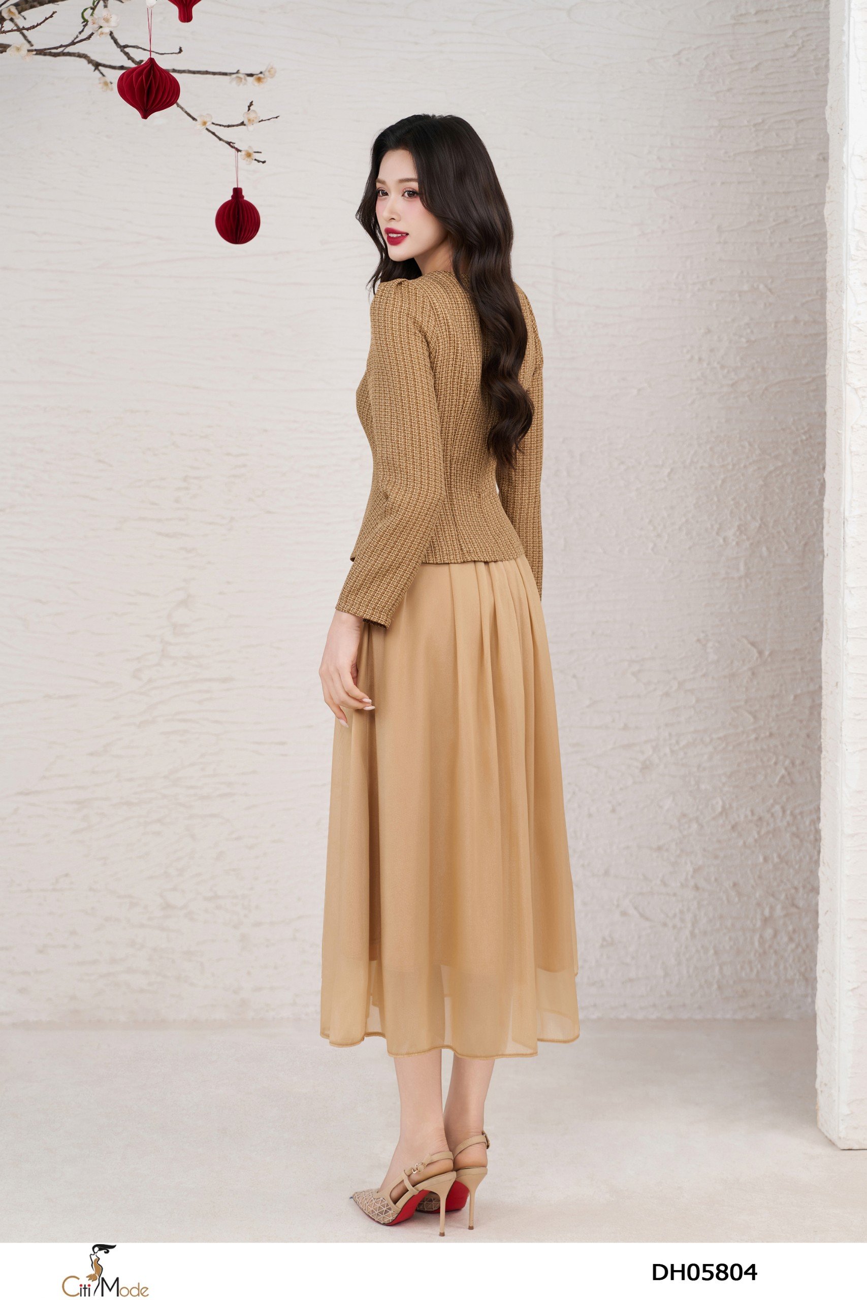 Đầm xòe chân tơ nâu phố dạ nâu tay dài cổ tròn