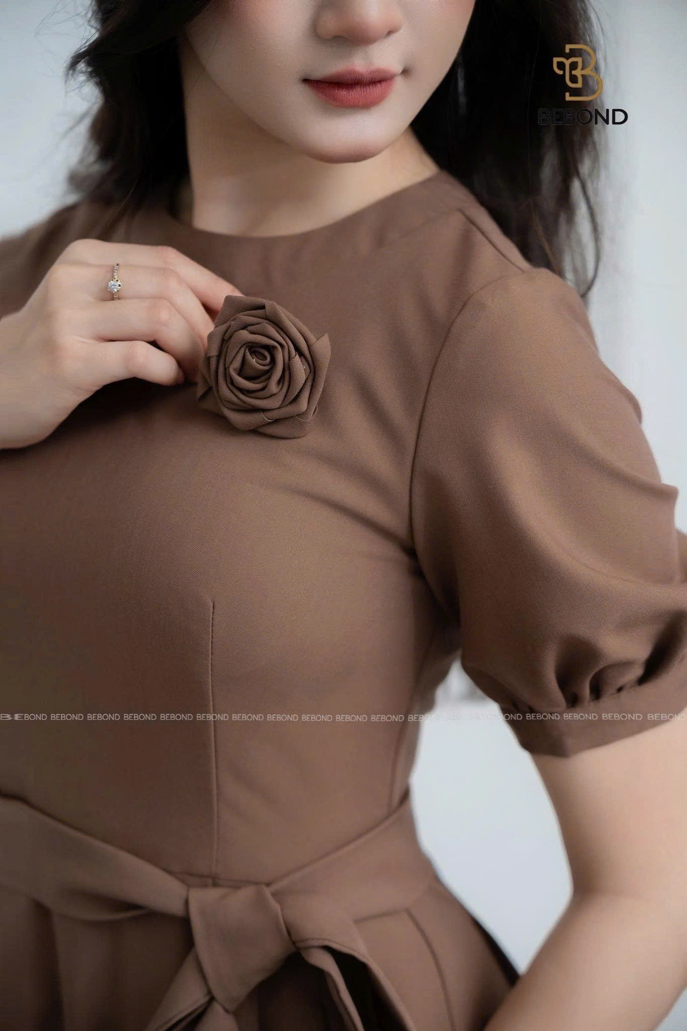 Đầm tay bồng lửng FINN màu NÂU