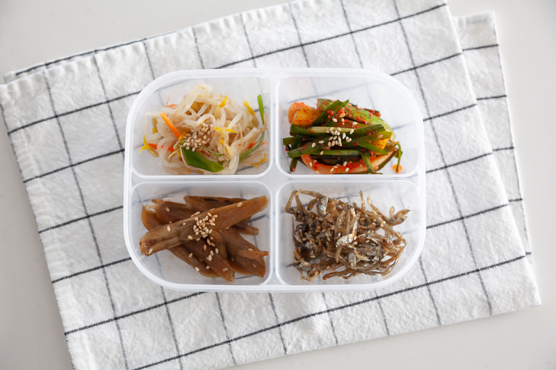 Hộp đựng thực phẩm 4 ngăn 620ml Nakaya J000060