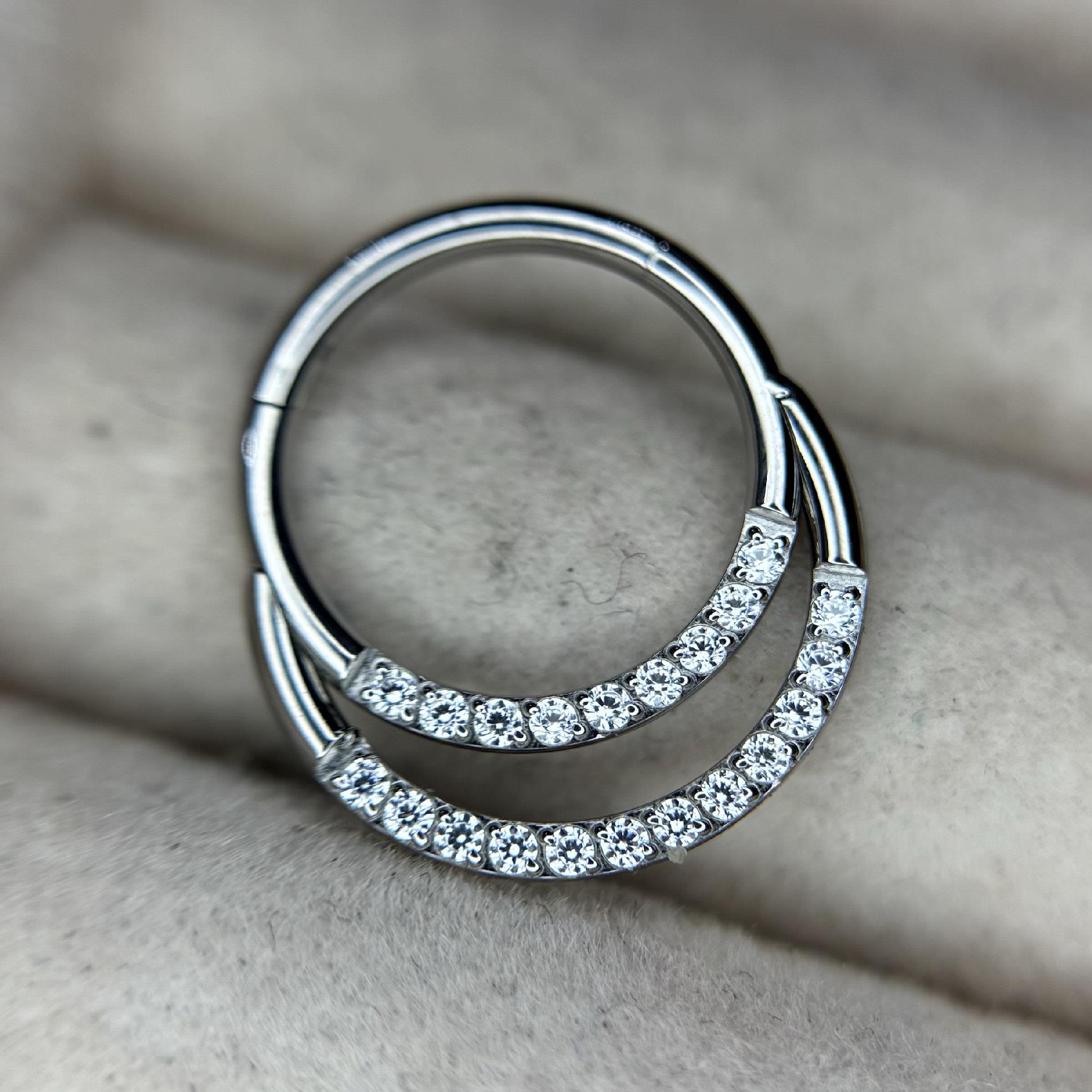 bật khớp titan kim cương hai vòng to nhỏ size 10 đeo daith conch diu đẹp 