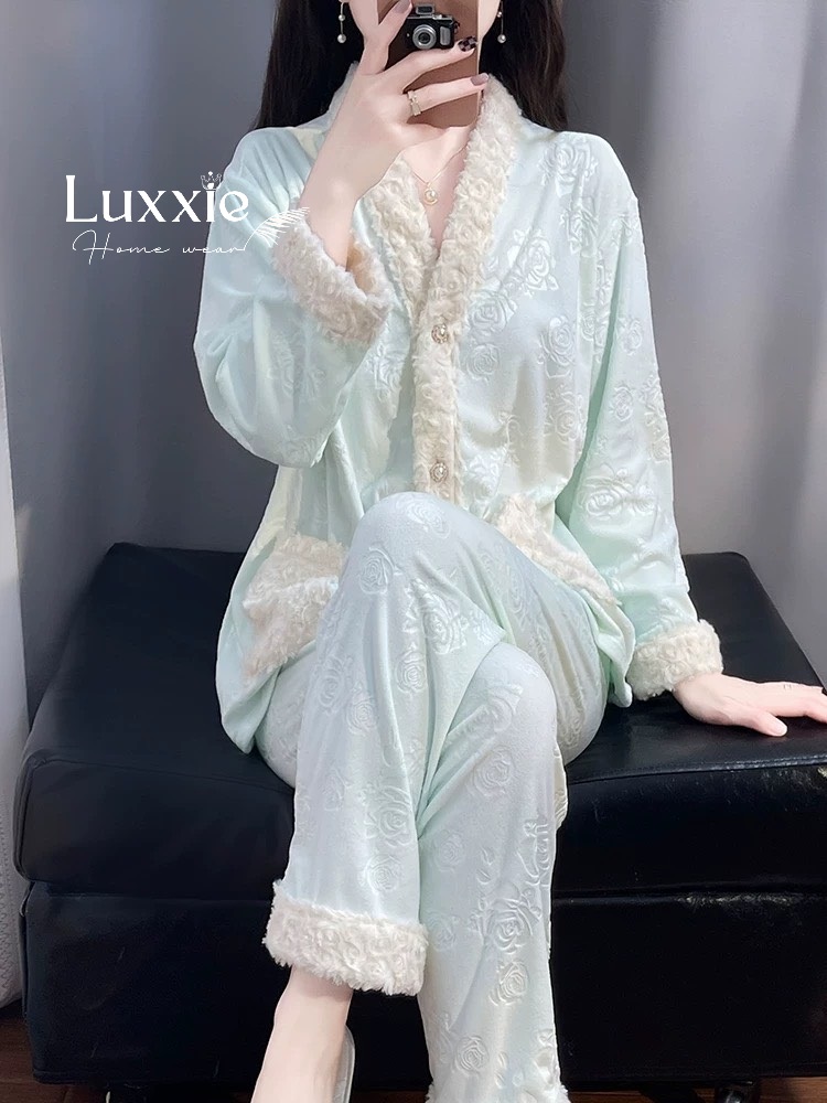 NHUNG10 Pijama vải nỉ nhung hoa hồng viền lông
