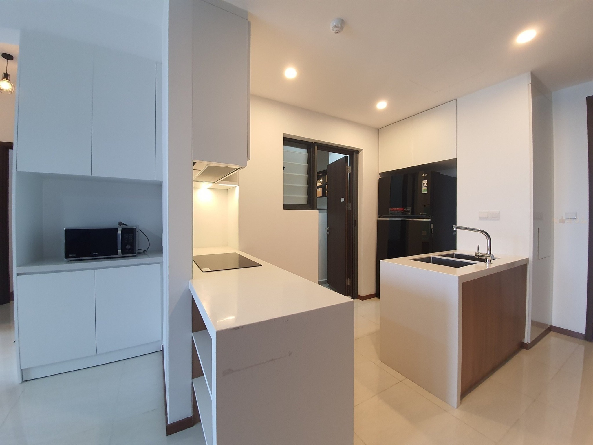 Bán nhanh căn hộ 2 phòng ngủ One Verandah, view sông SG, trực diện sông, ngắm pháo hoa đẹp - View vĩnh viễn_thumbnail_1