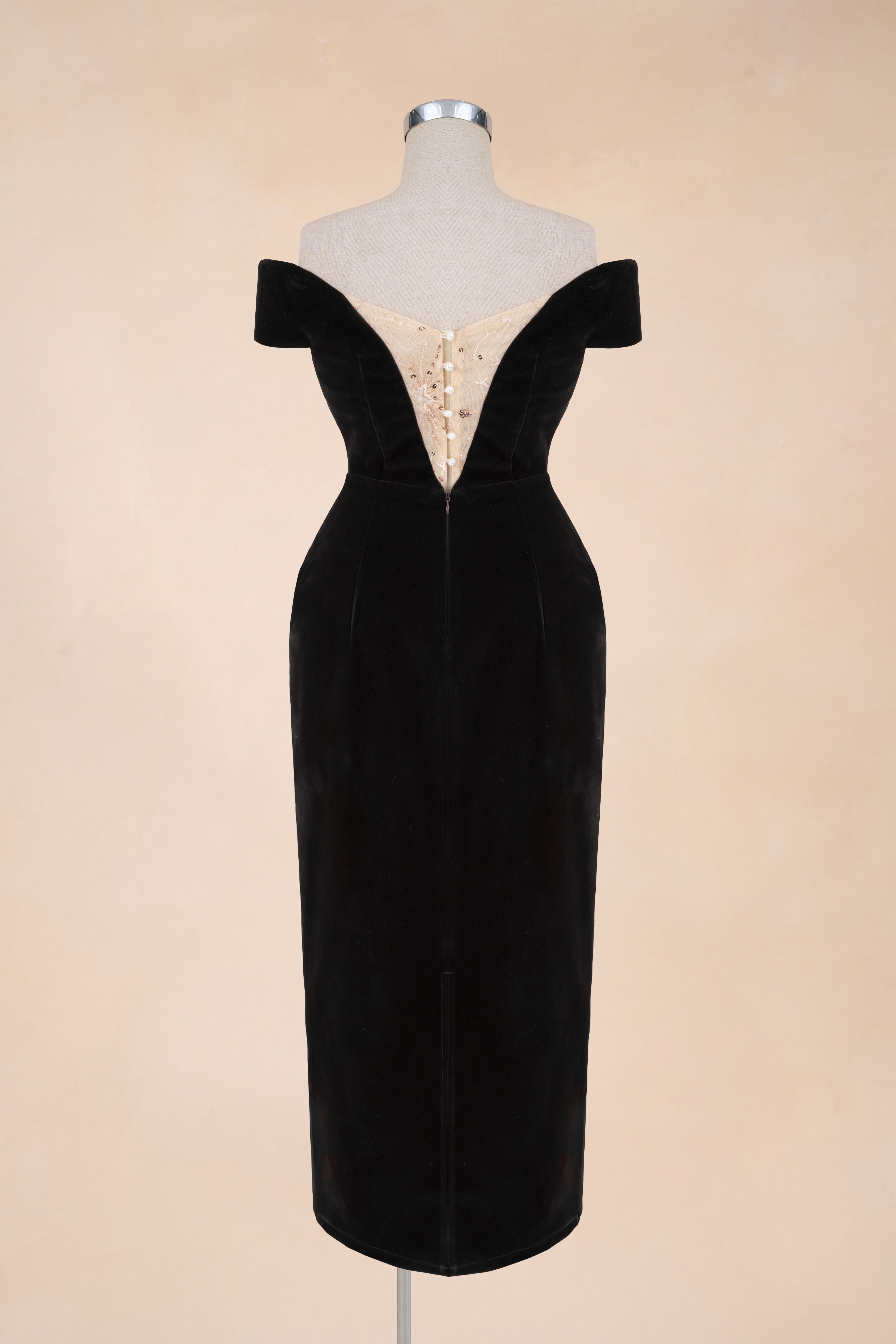 Đầm Bút Chì Trễ Vai Tag Bướm_thumbnail_5