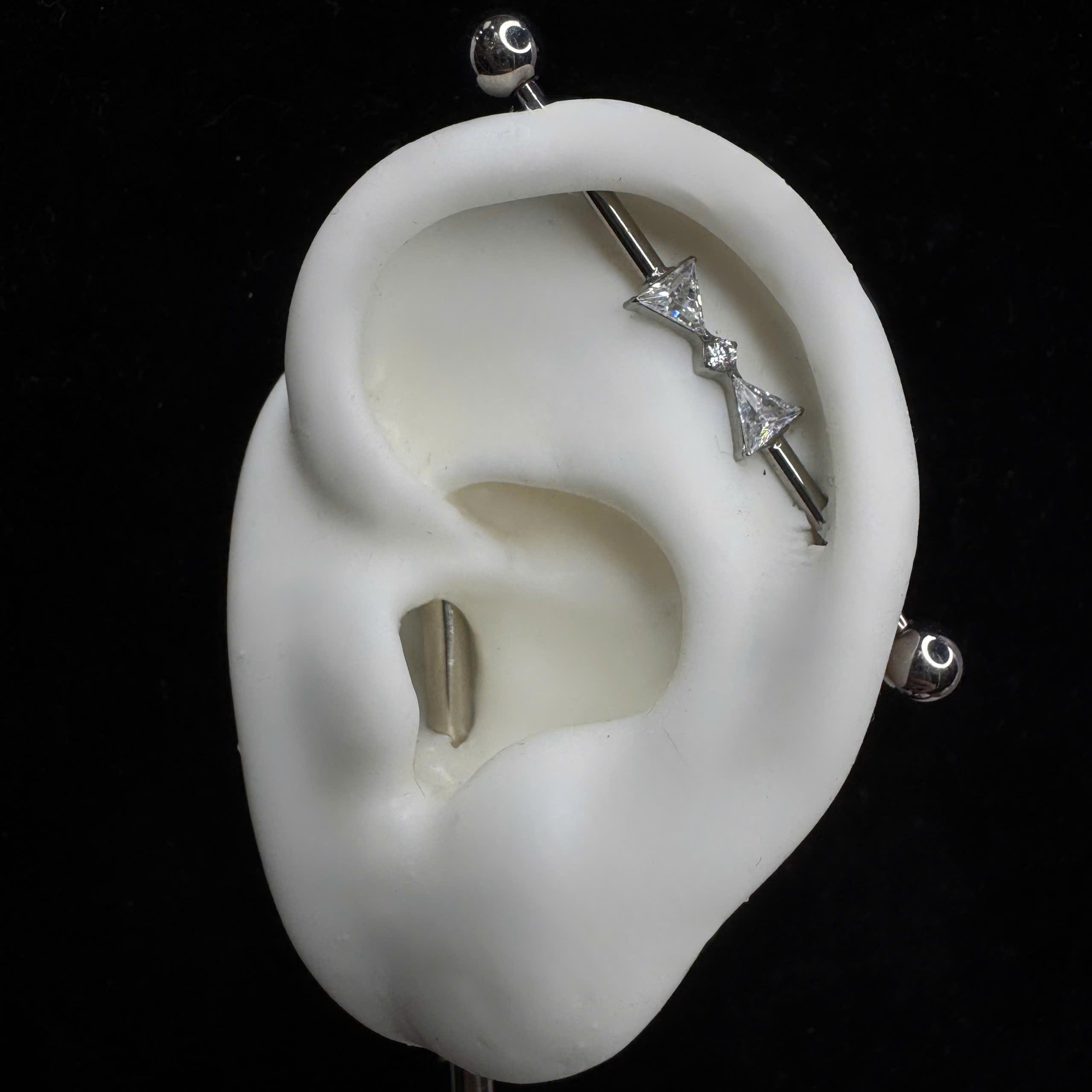 indus titan nơ đá size 36