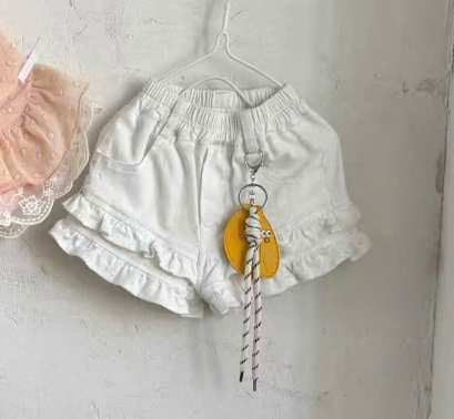 (E213) Quần sooc trắng gấu bèo hãng HMX