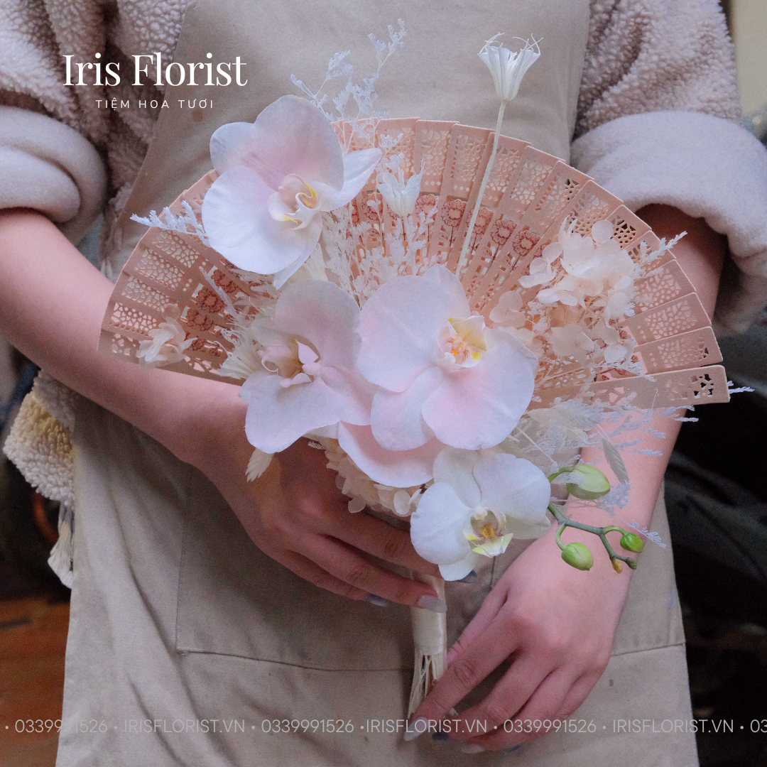 Quạt hoa tone hồng Pastel