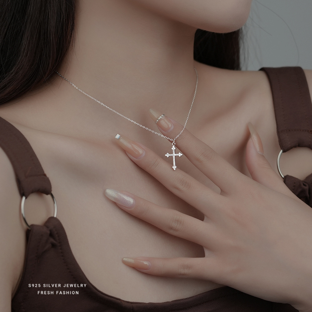 Dây chuyền bạc mặt Thánh Giá cho nữ sang trọng đơn giản - Vòng cổ bạc Ý nữ Công Giáo DB02