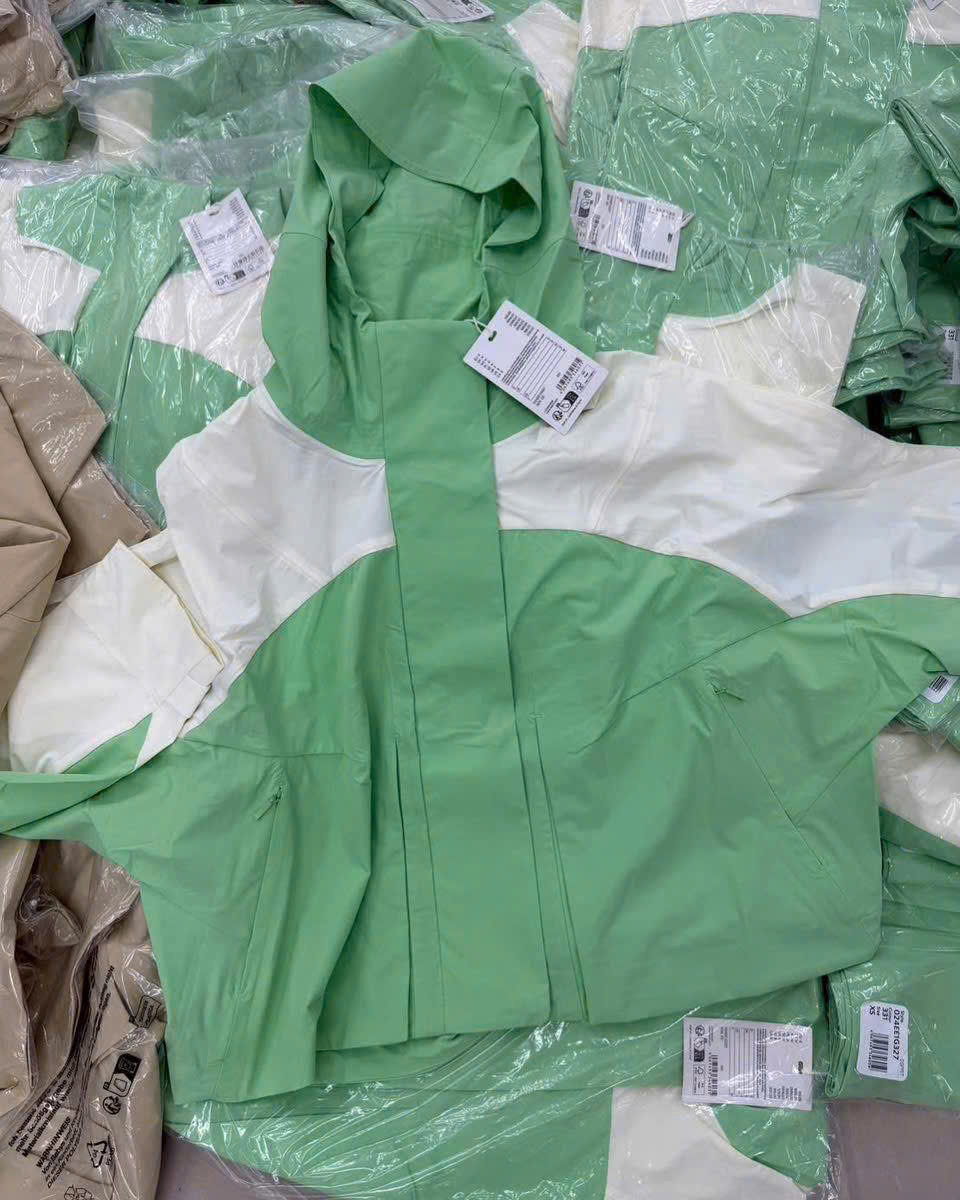 Áo khoác dù có nón ( XANH )_thumbnail_0