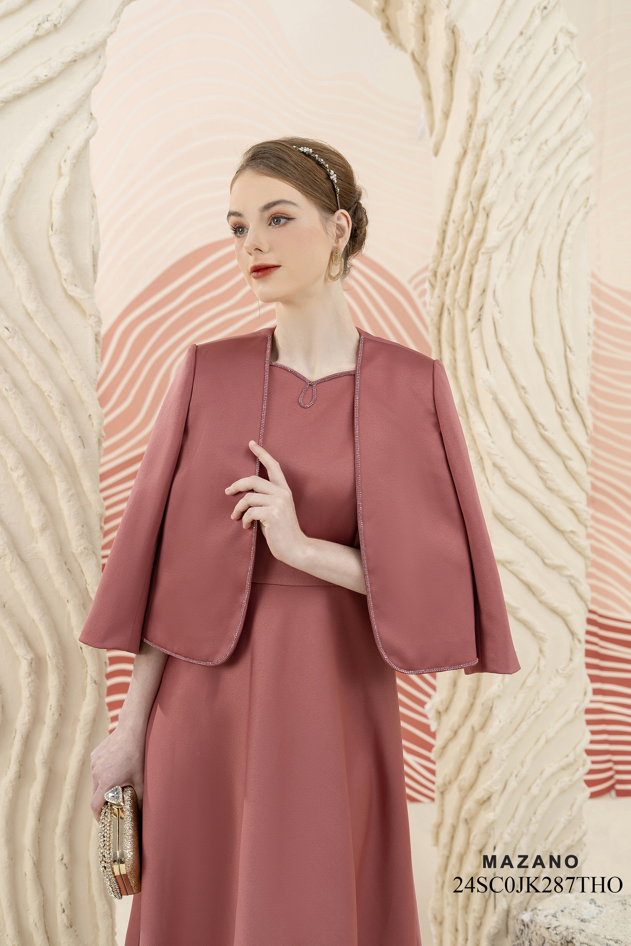 Áo khoác ngắn Suông Vải thô lụa Đính đá cao cấp Dài dưới eo_thumbnail_4