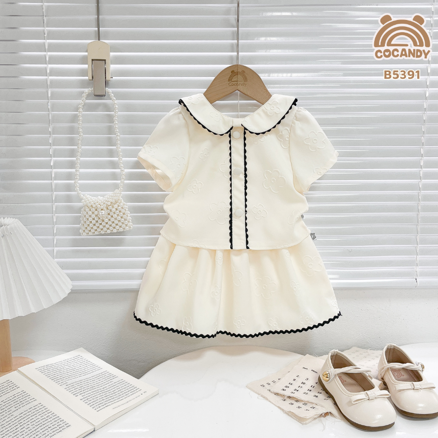 Bộ cộc BE hoa in nổi 3D viền đen