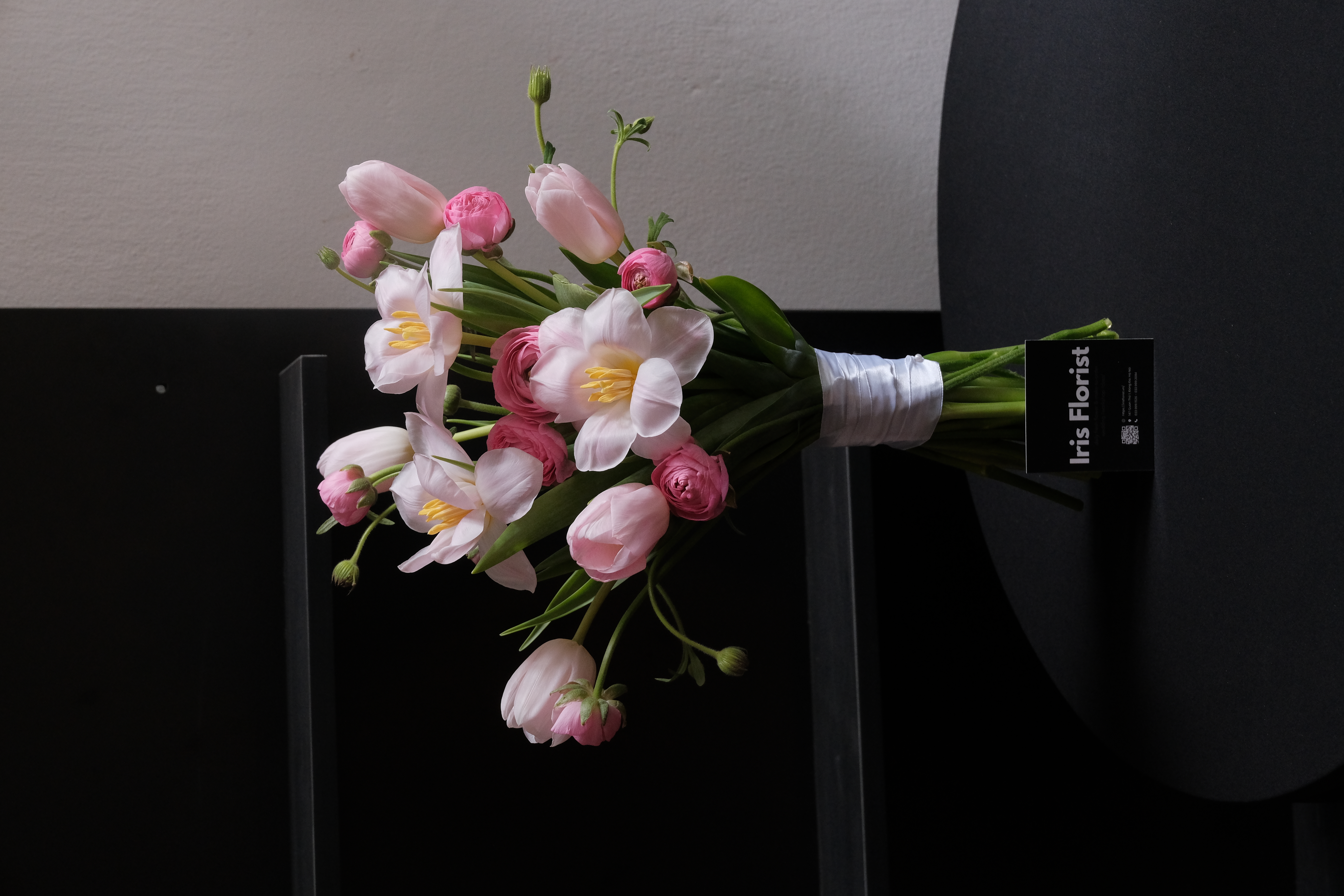 Bó hoa cưới Tulip hồng mix mao lương hồng