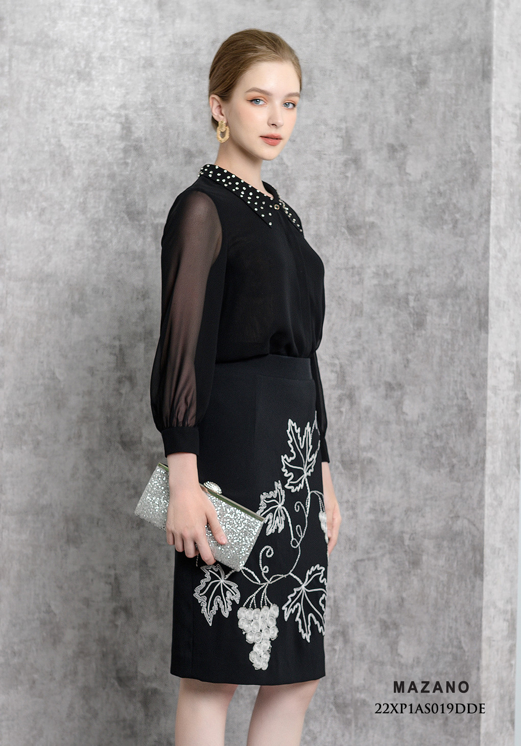 Áo sơ mi đen dài tay đính cổ_thumbnail_2