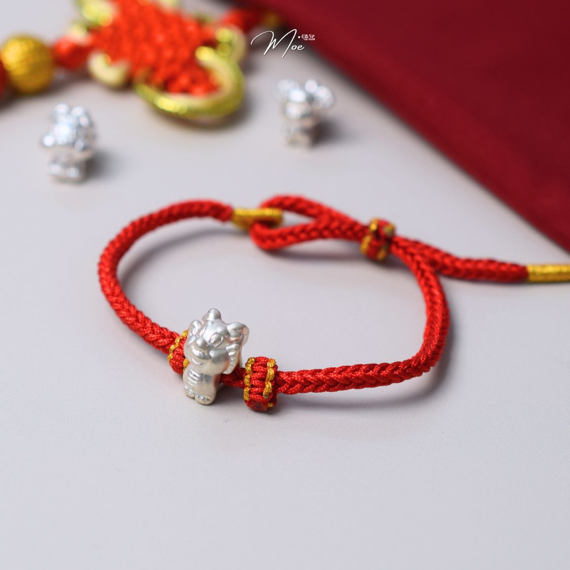 LT629 - Lắc tay chỉ đỏ mix charm bạc 12 con giáp (nhiều mẫu)_thumbnail_1