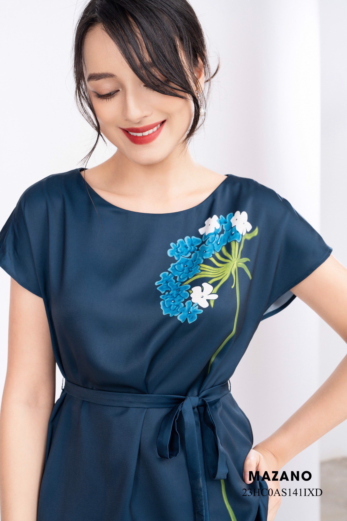 Áo top xanh thắt đai in họa tiết_thumbnail_3