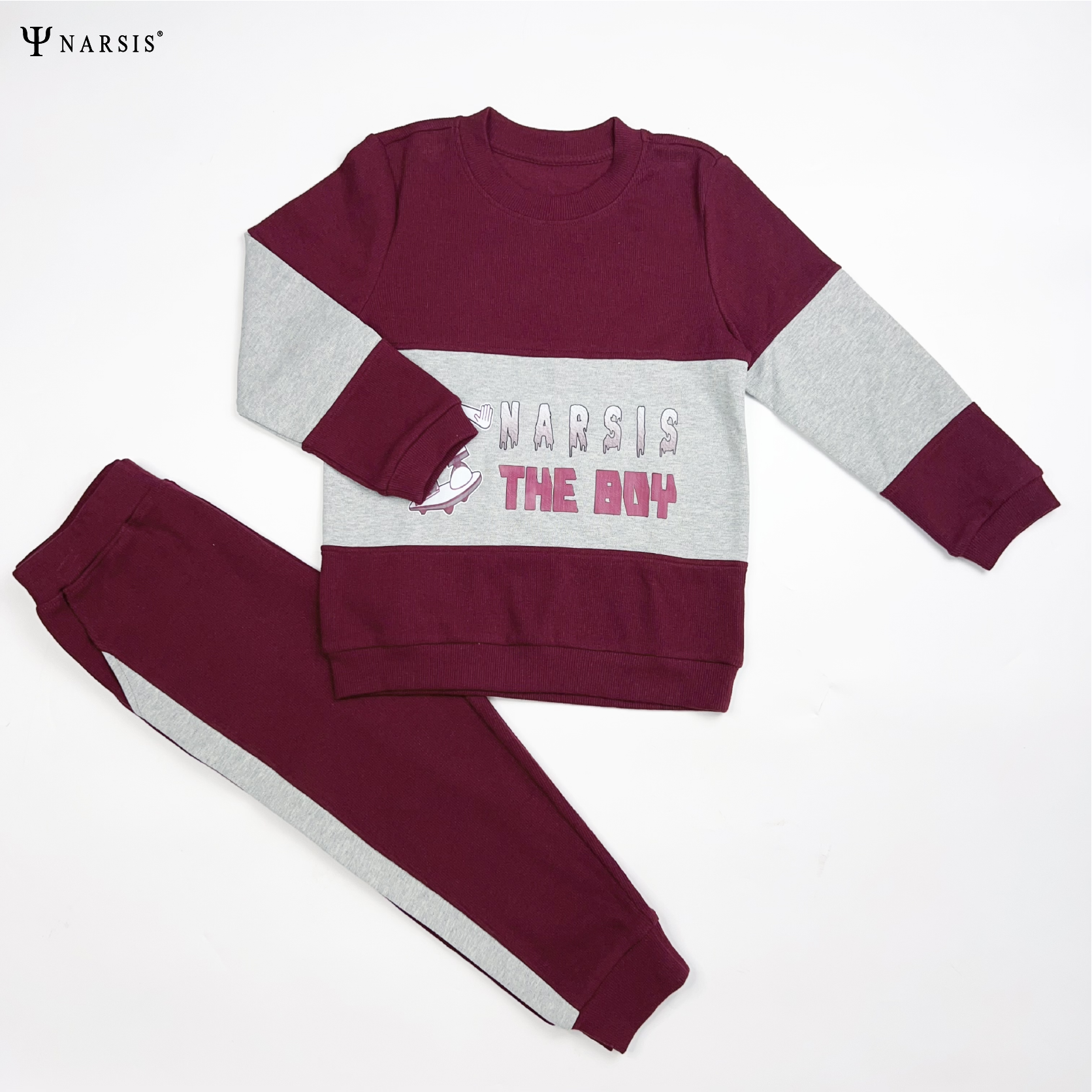 Bộ bé trai Narsis KE2064 họa tiết khủng long, chất cotton co giãn, thoải mái.