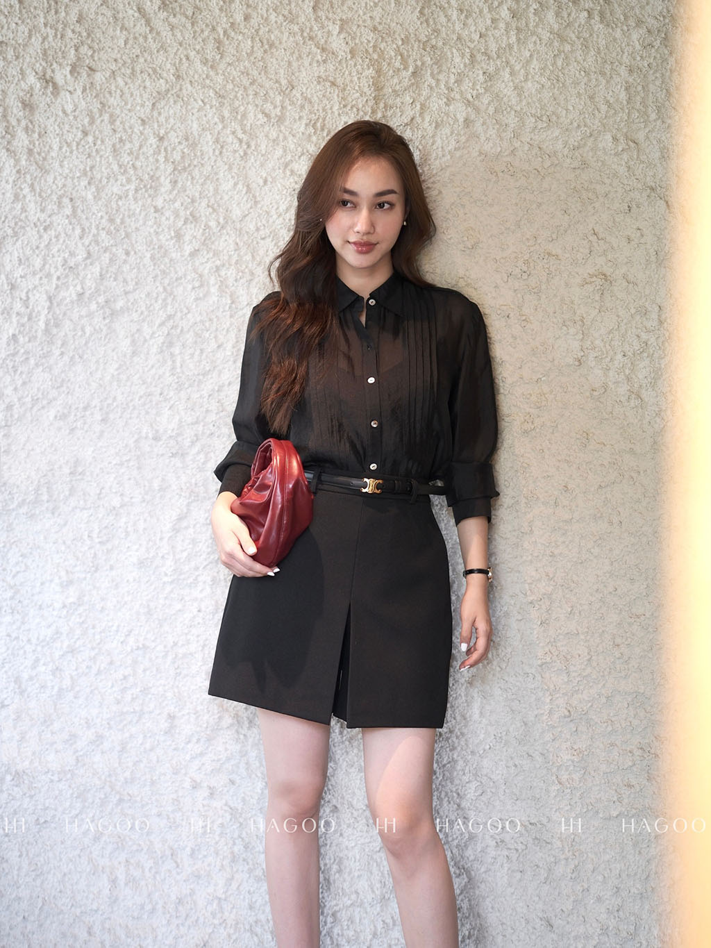 Quần short ly sup xẻ V HAGOO