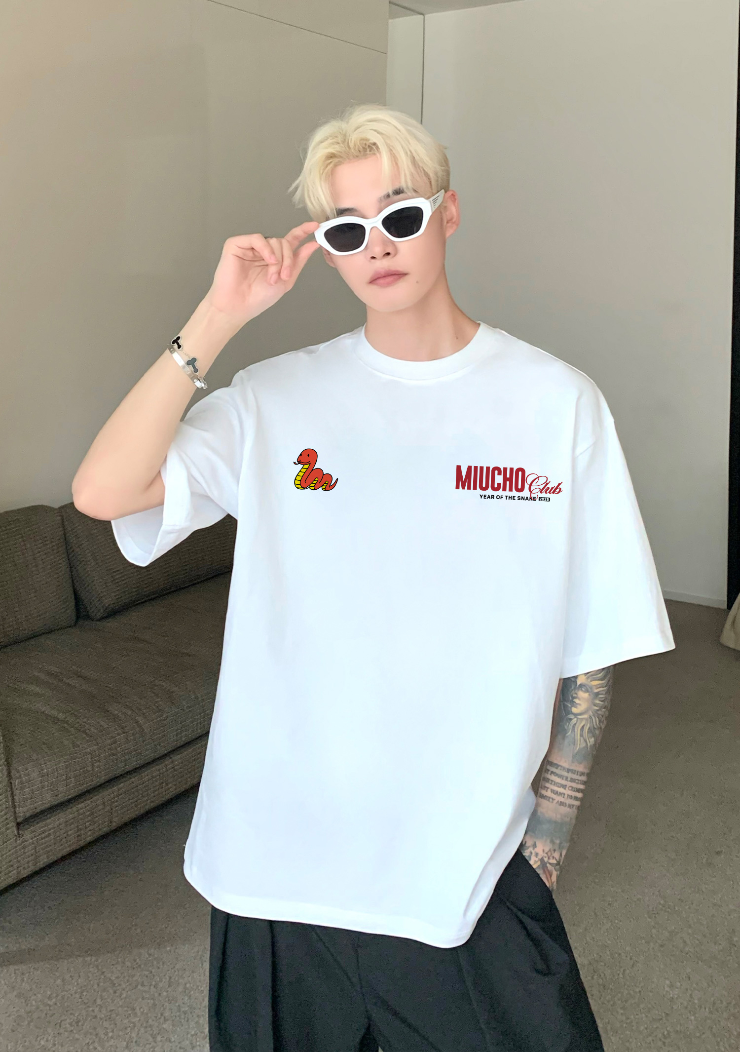 Áo phông tết nam form rộng cổ tròn vải cotton 4c co giãn thoáng mát 1813 Miucho in typography_thumbnail_6