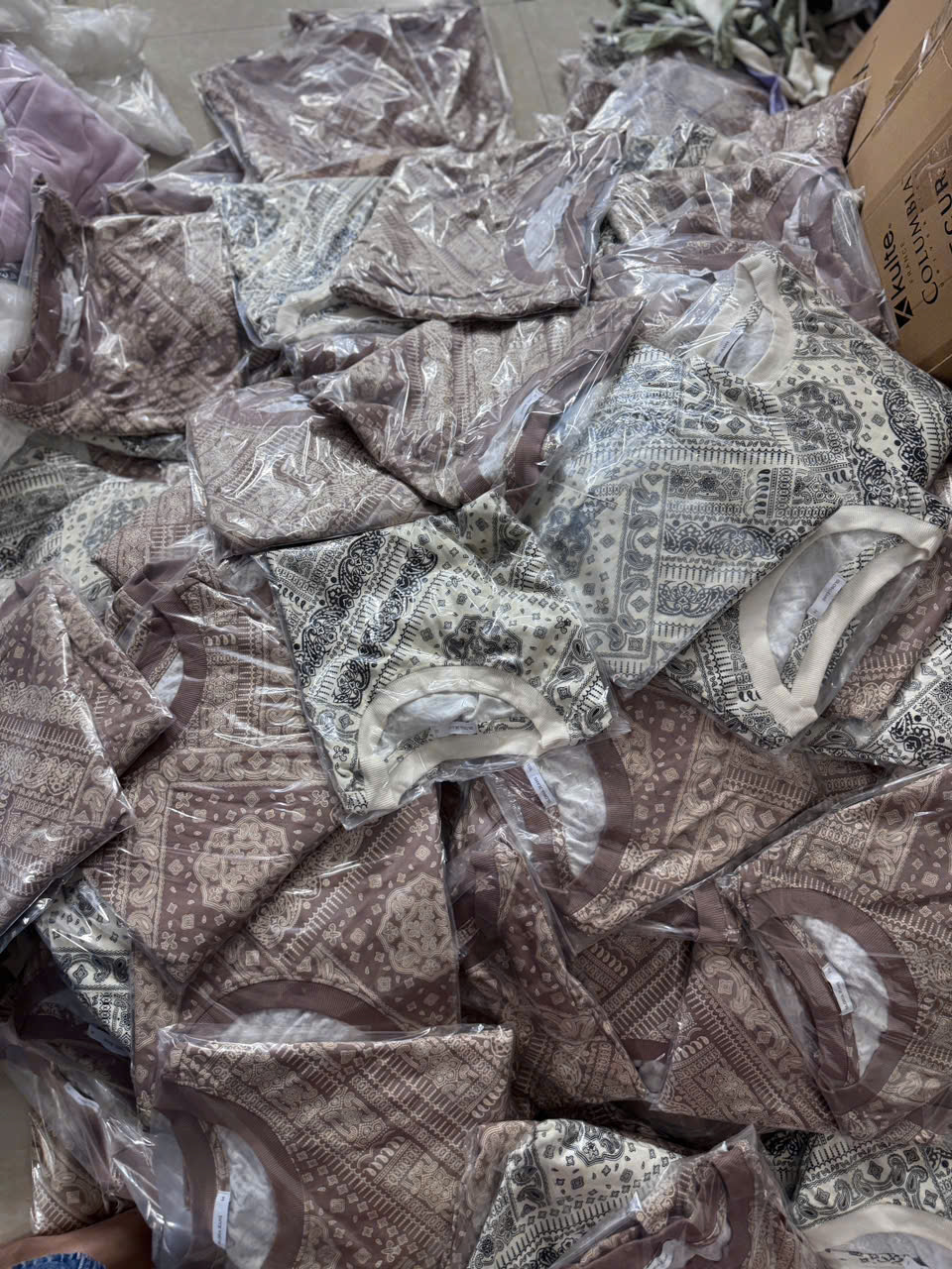 AT128- ÁO THUN GJ- CROP_thumbnail_12