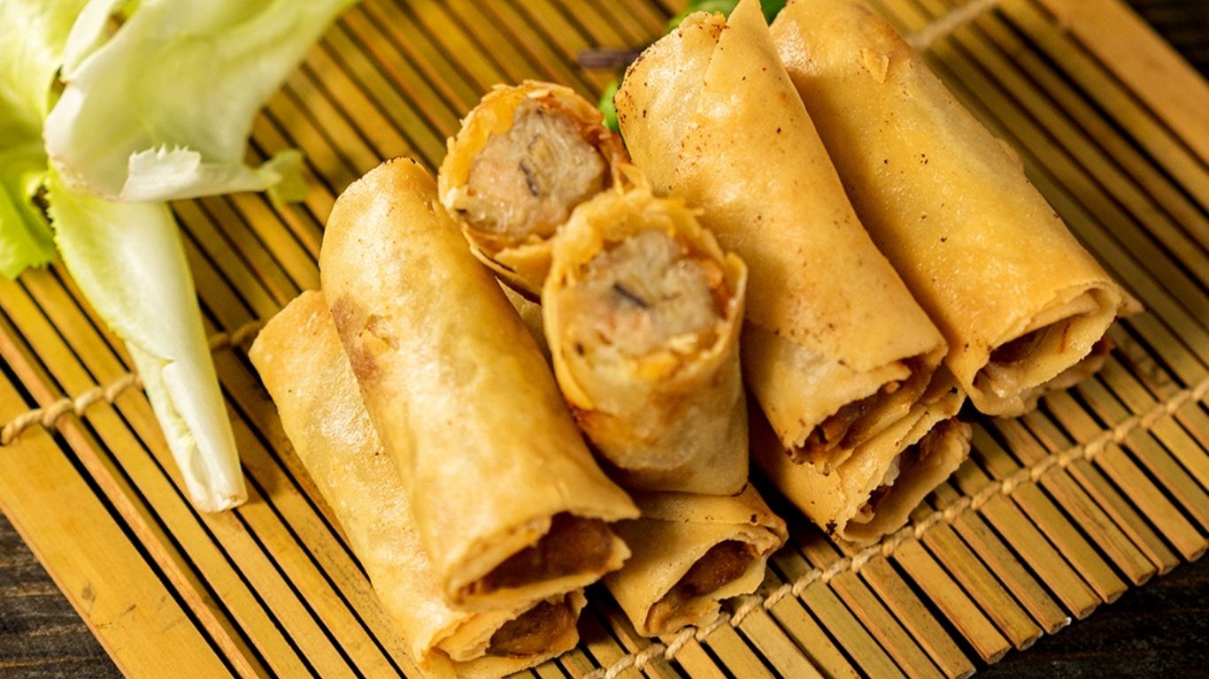 Hướng Dẫn Chiên Chả Giò Tôm Thịt Bếp Nhà Hạnh Giòn Rụm, Vàng Ươm Bằng 2 Cách