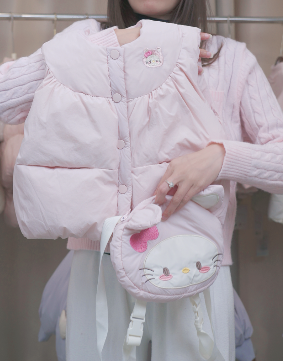 (M88) Áo khoác gile hồng thêu kitty opolala