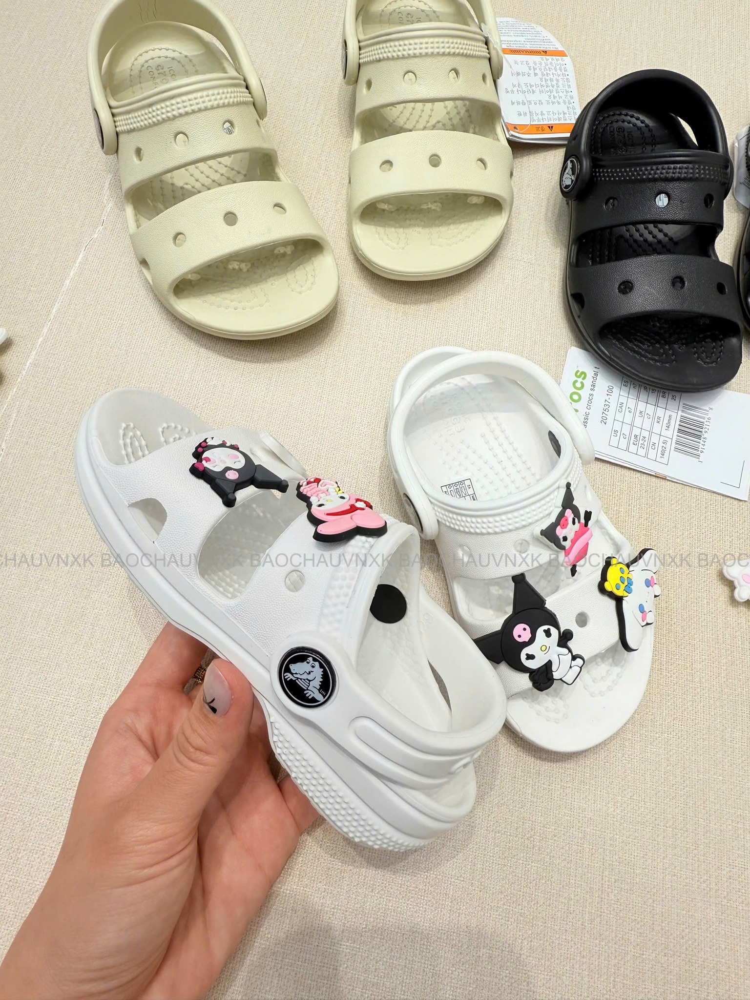 SALE S814  SANDAL  BÉ 3 MÀU (TẶNG 6 CHARM)_thumbnail_4