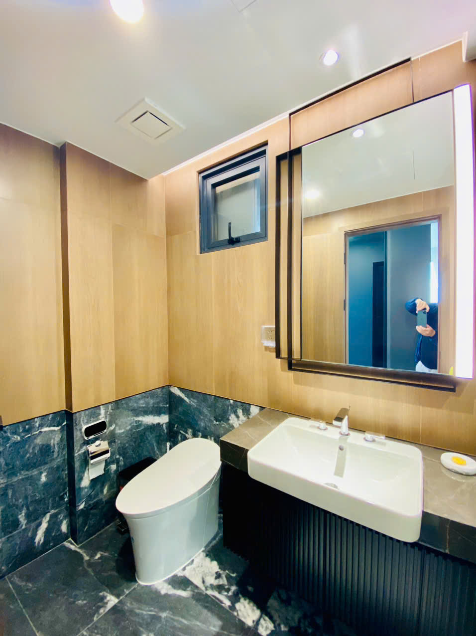 Chốt thuê nhanh căn 2PN nội thất chuẩn xịn, ban công rộng thoáng tại Lumiere Riverside_thumbnail_6