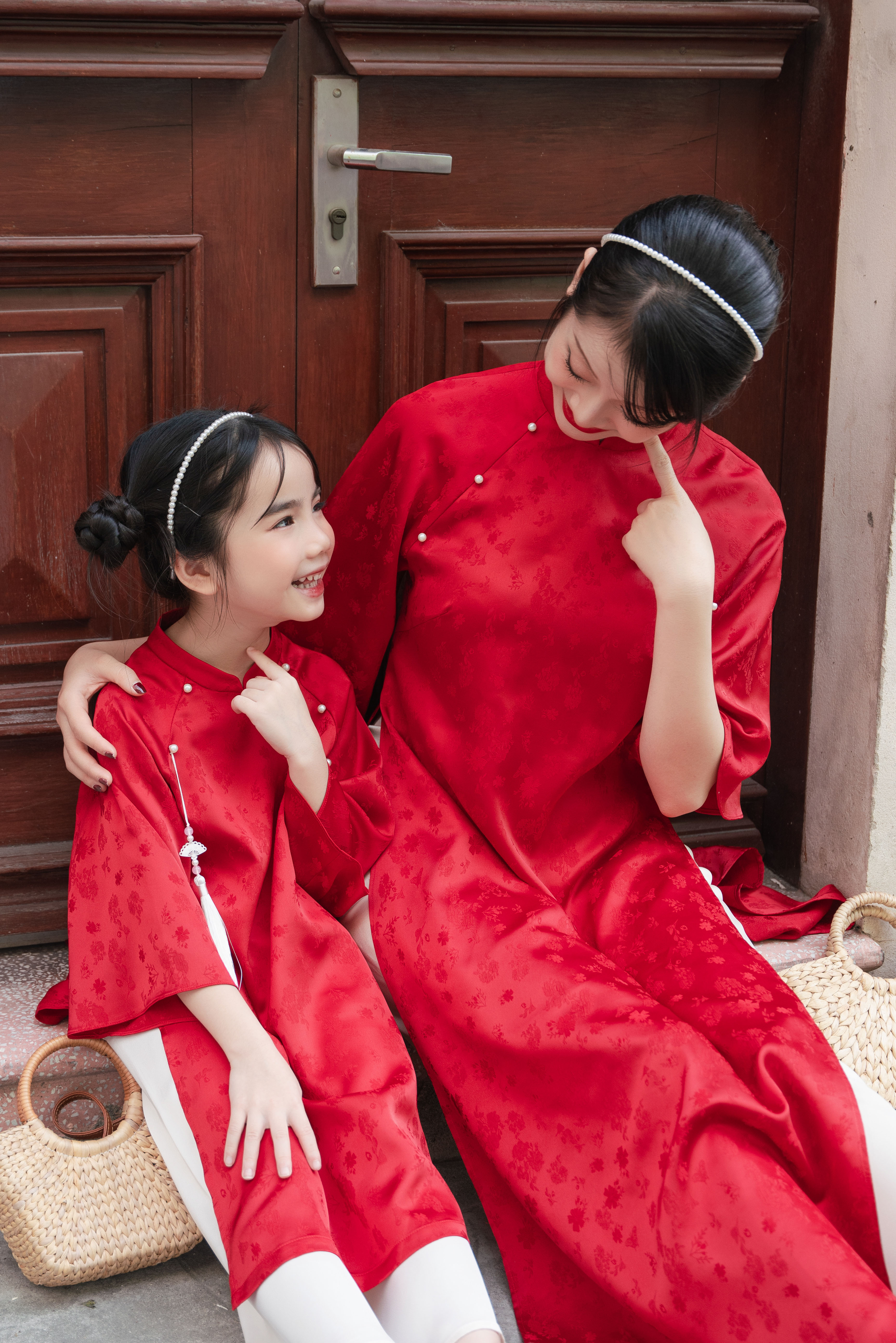 Áo dài Cẩm Mịch mẹ_thumbnail_2