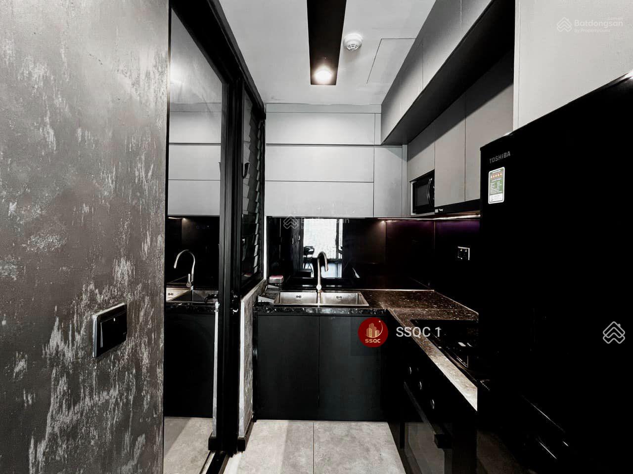 Bán nhanh căn 2 phòng ngủ - full nội thất - tầng cao - dt 102m2